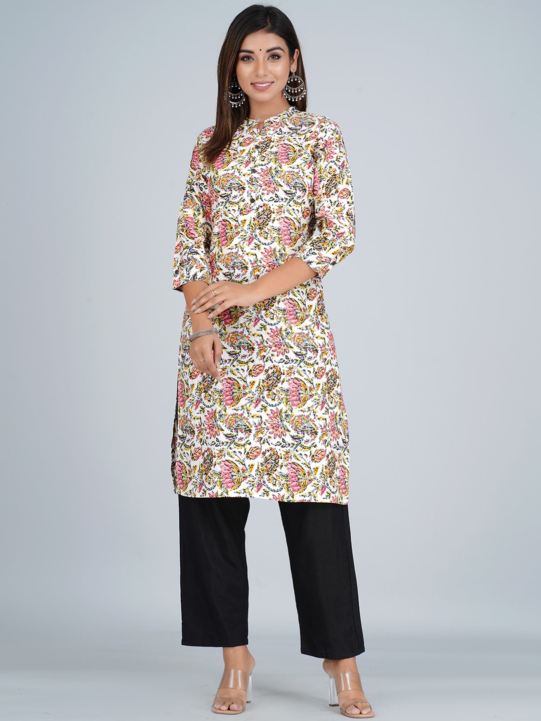 

Bachuu Floral Printed Mandarin Collar Straight Kurta, Off white