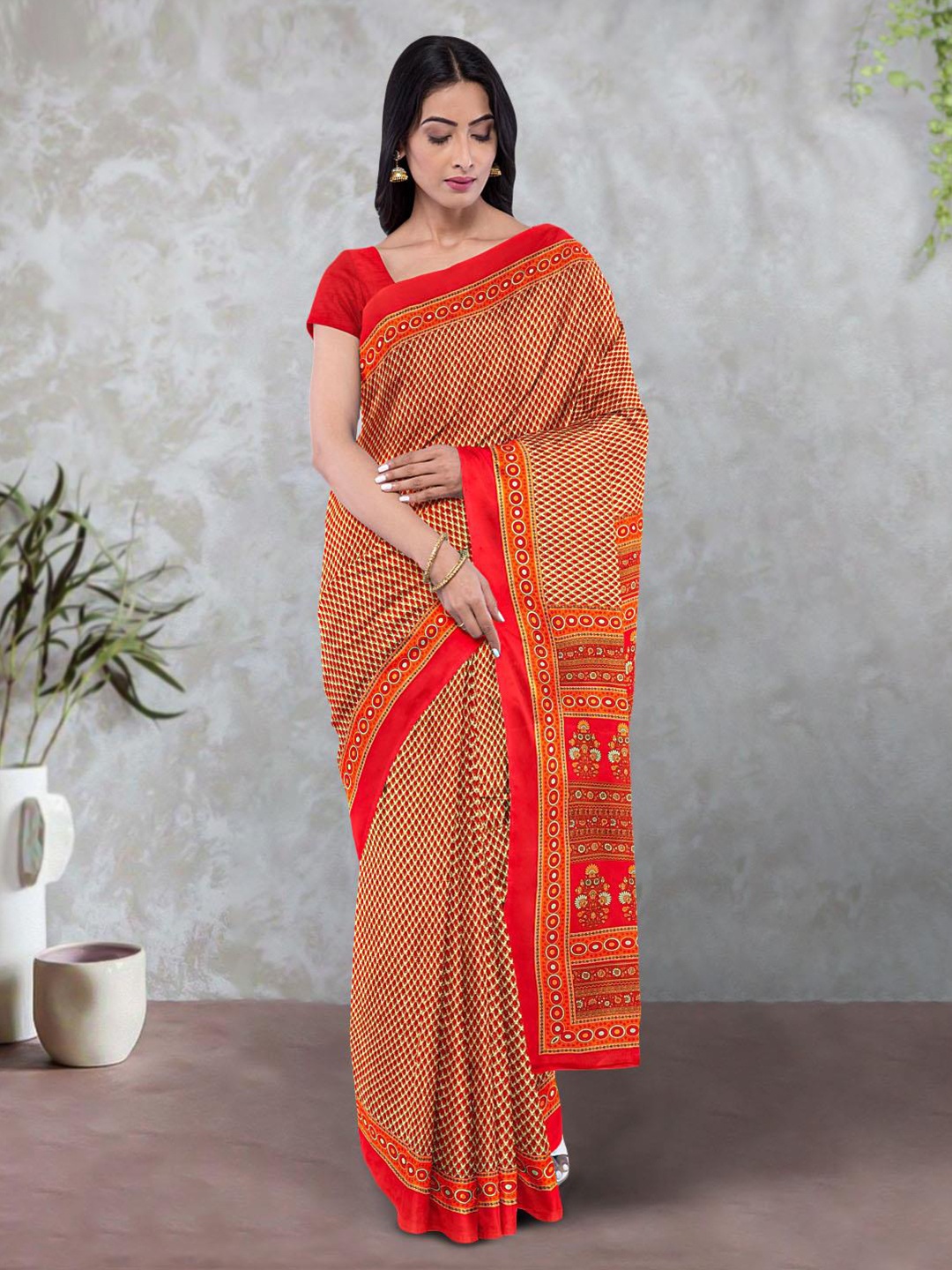 

Kalamandir Geoemetric Pure Crepe Saree, Red