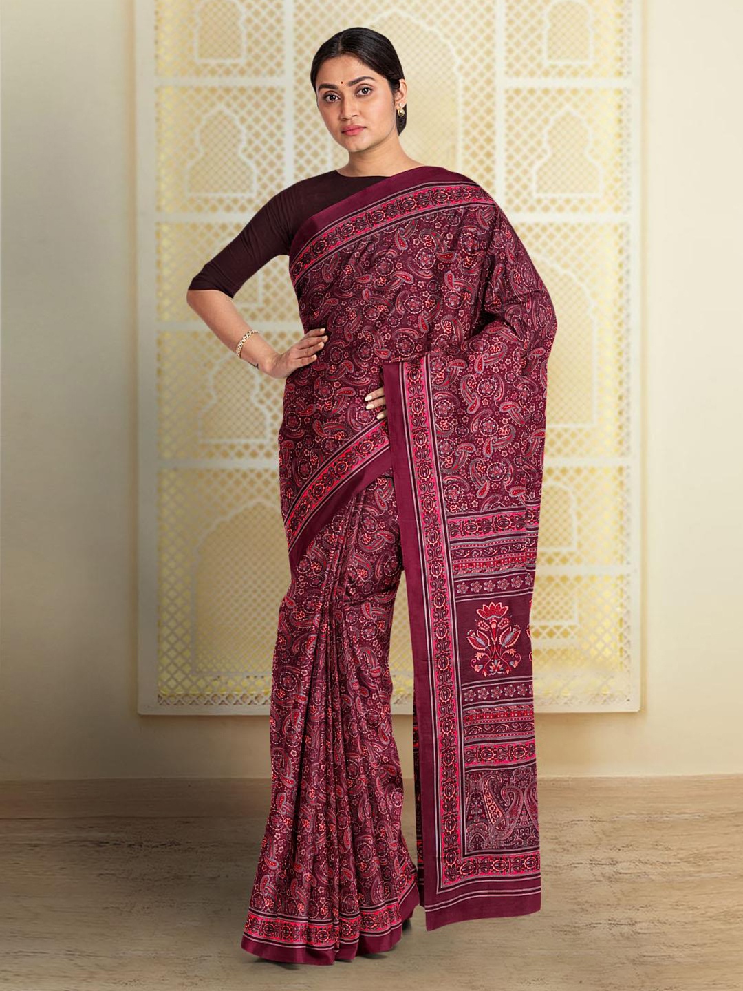 

Kalamandir Paisley Printed Saree, Magenta