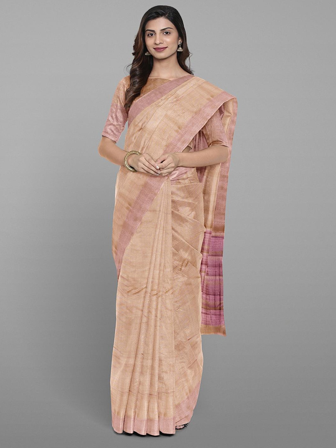 

Kalamandir Geometric Motif Woven Design Zari Saree, Olive