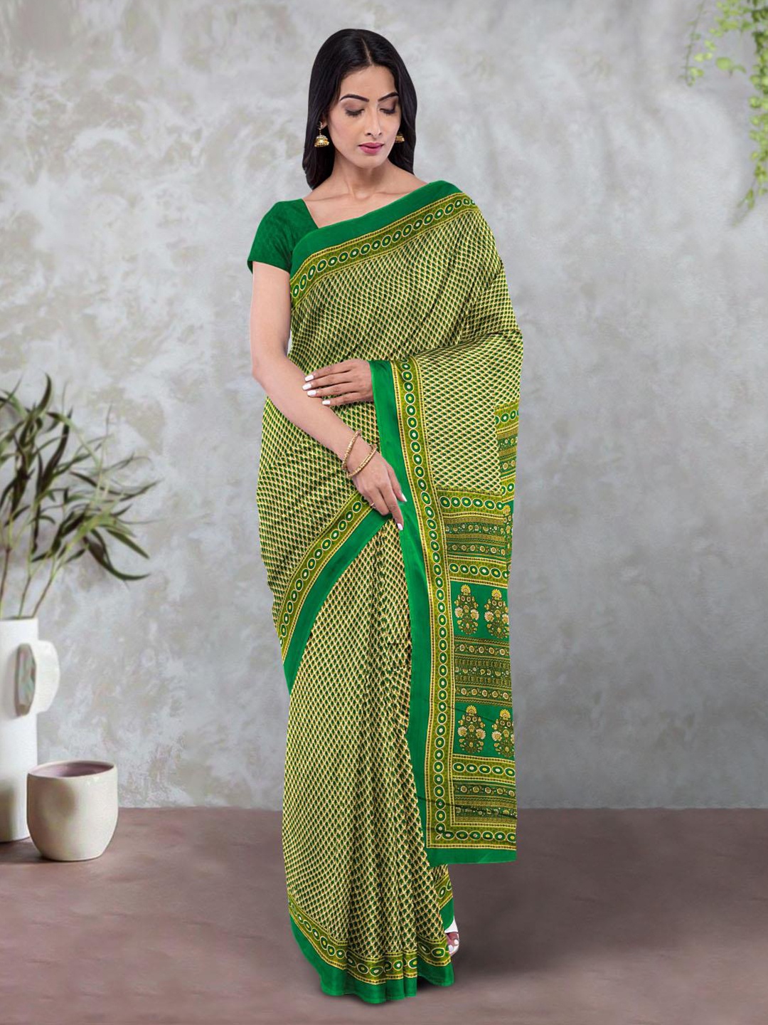 

Kalamandir Ethnic Motifs Printed Saree, Cream