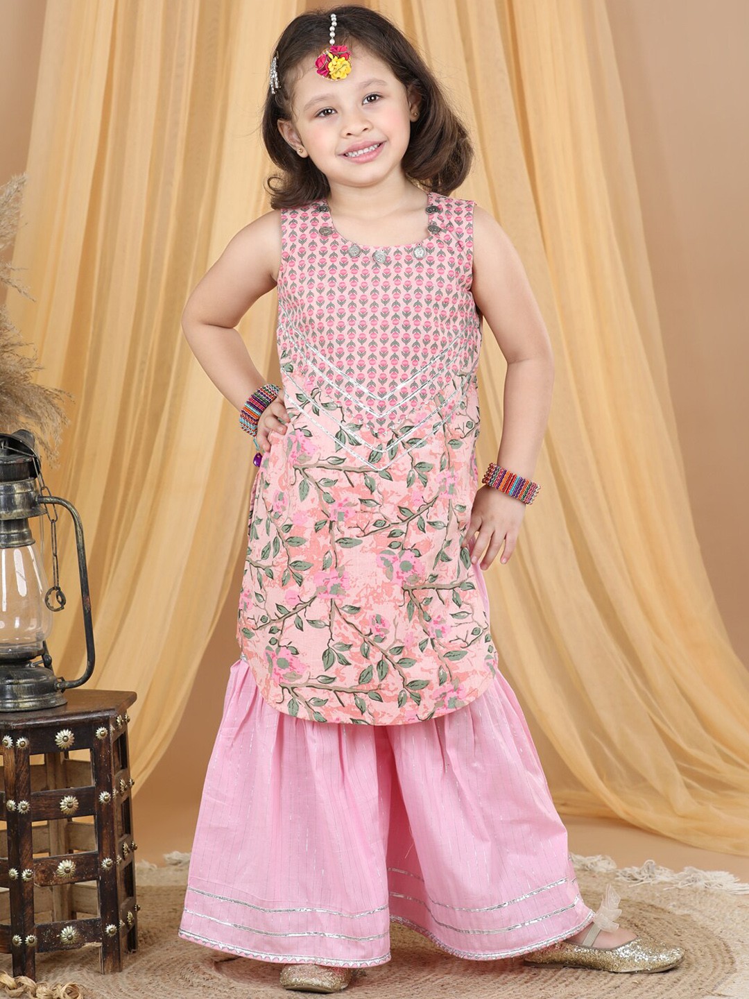 

Kinder Kids Girls Floral Printed Regular Pure Cotton Kurta With Sharara, Pink