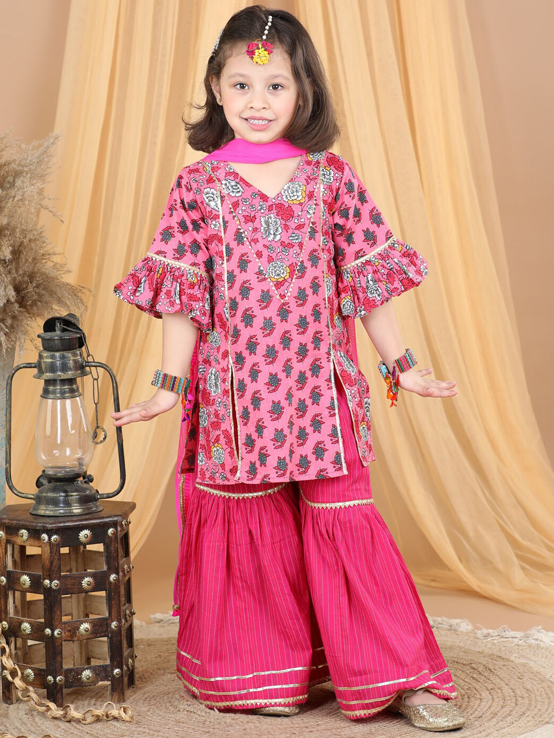 

Here&Now X Kinder Kids Girls Printed Gotta Patti Pure Cotton Kurti With Sharara & Dupatta, Pink
