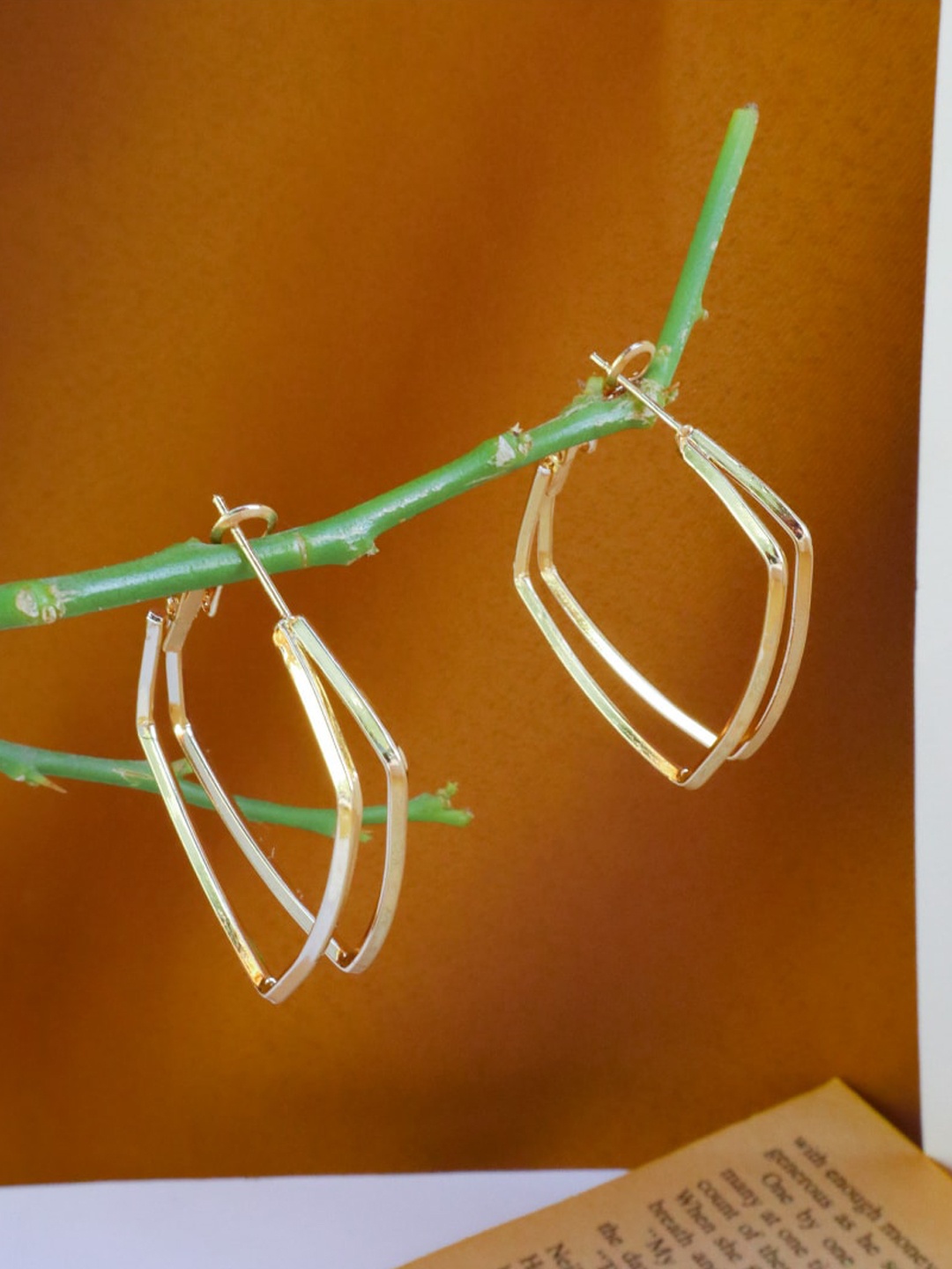 

SALTY Gold-Plated Geometric Hoop Earrings