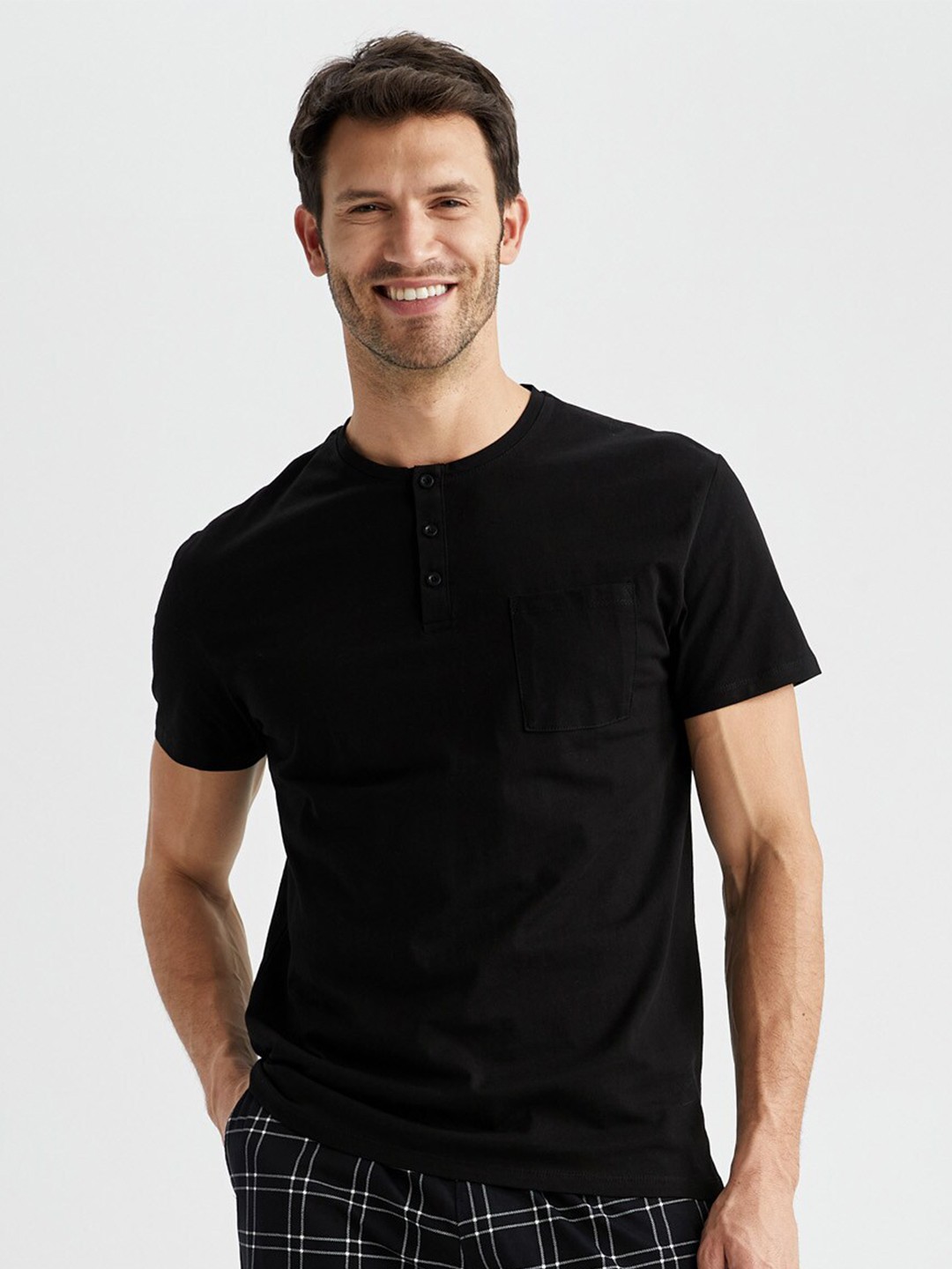 

DeFacto Men Checked Pure Cotton Night suit, Black