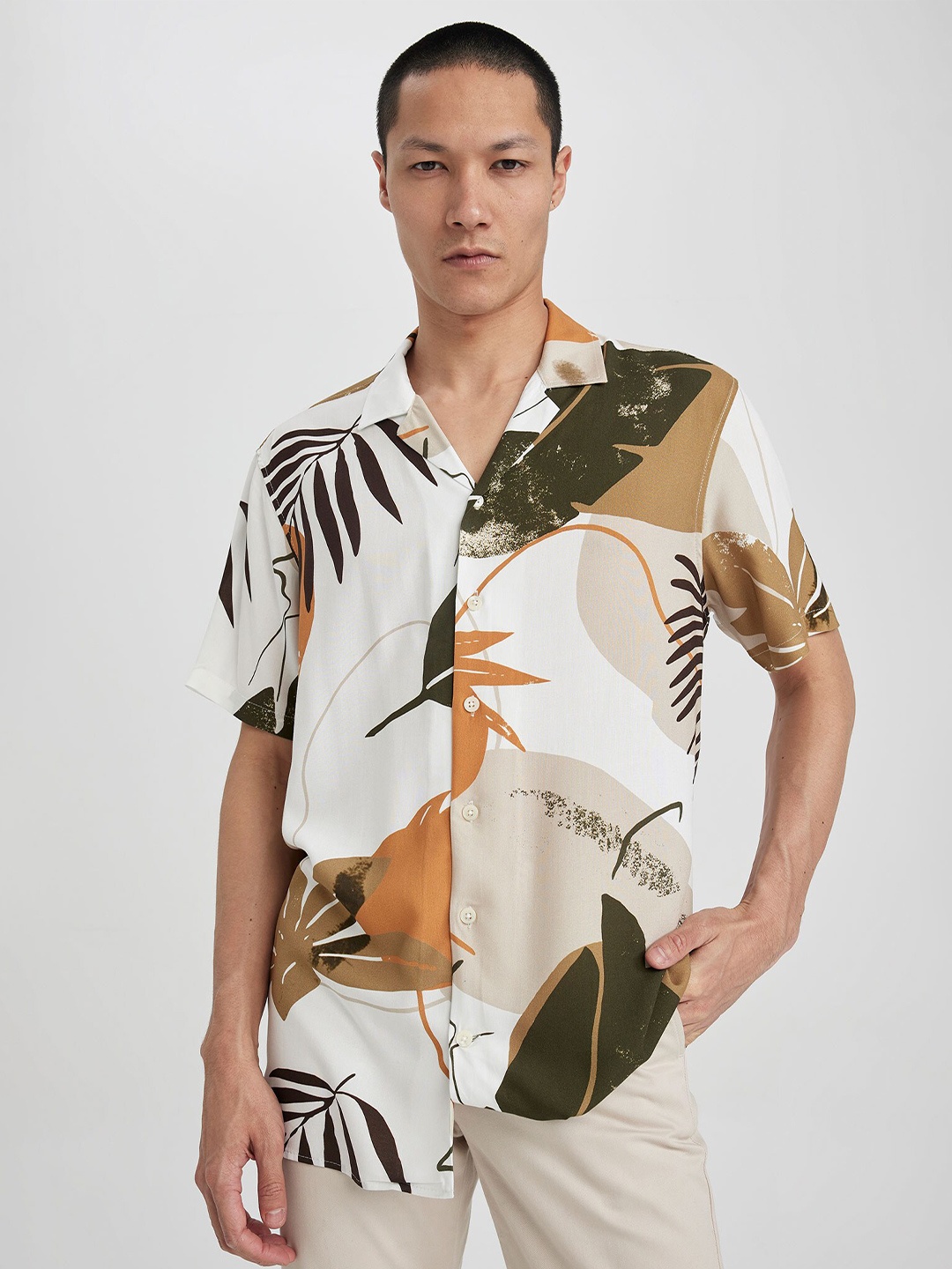 

DeFacto Tropical Printed Cuban Collar Short Sleeves Casual Shirt, White