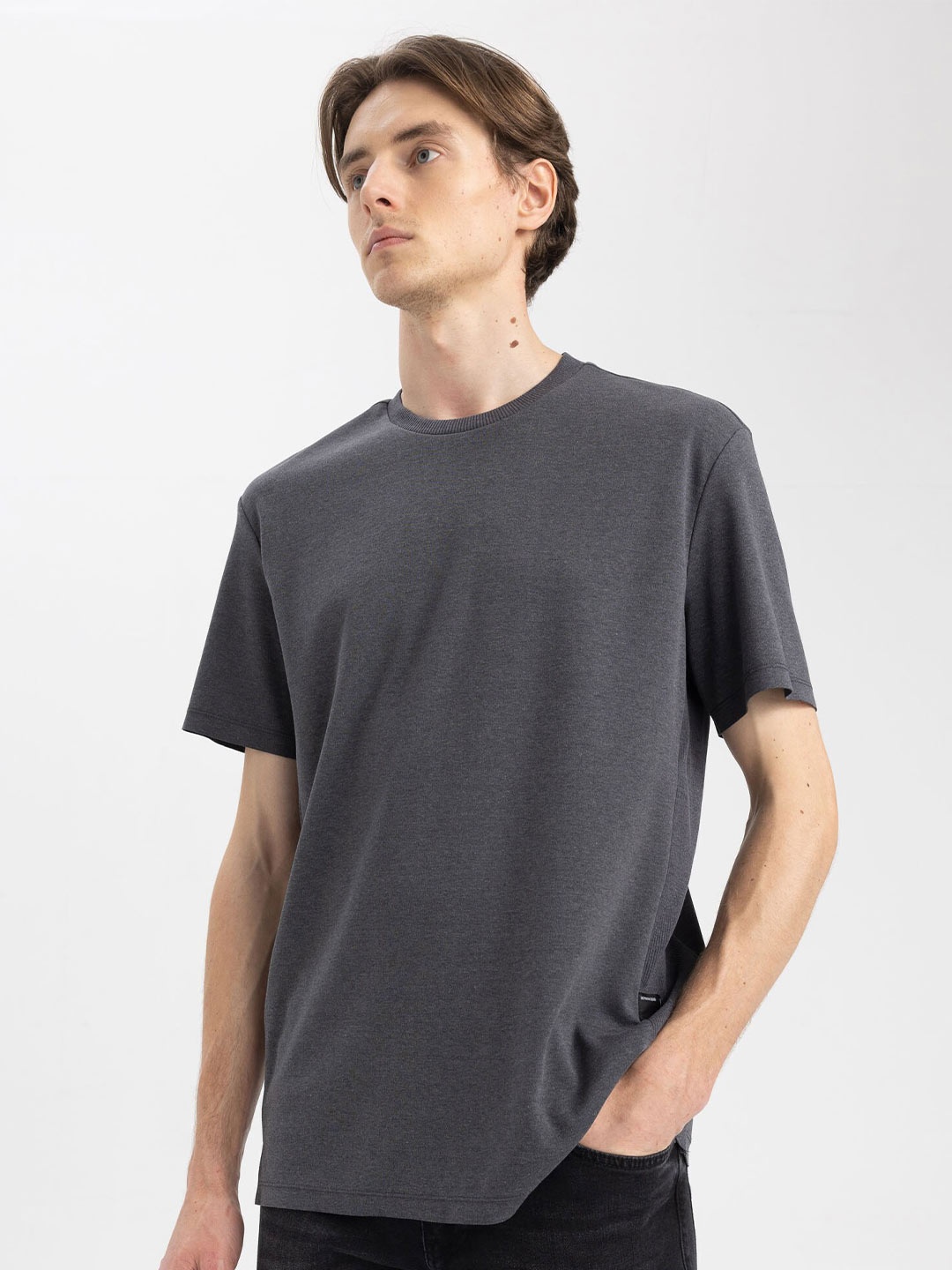 

DeFacto Round Neck Short Sleeves T-shirt, Grey