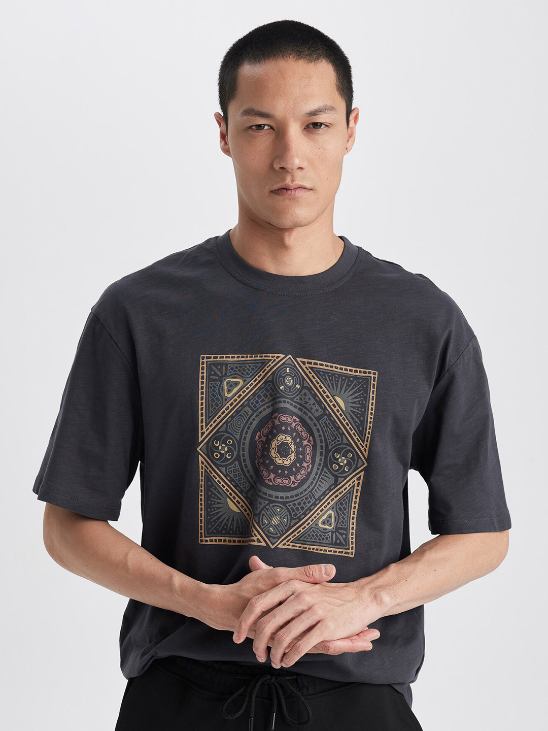 

DeFacto Geometric Printed Drop Shoulder Sleeves Pure Cotton T-shirt, Grey