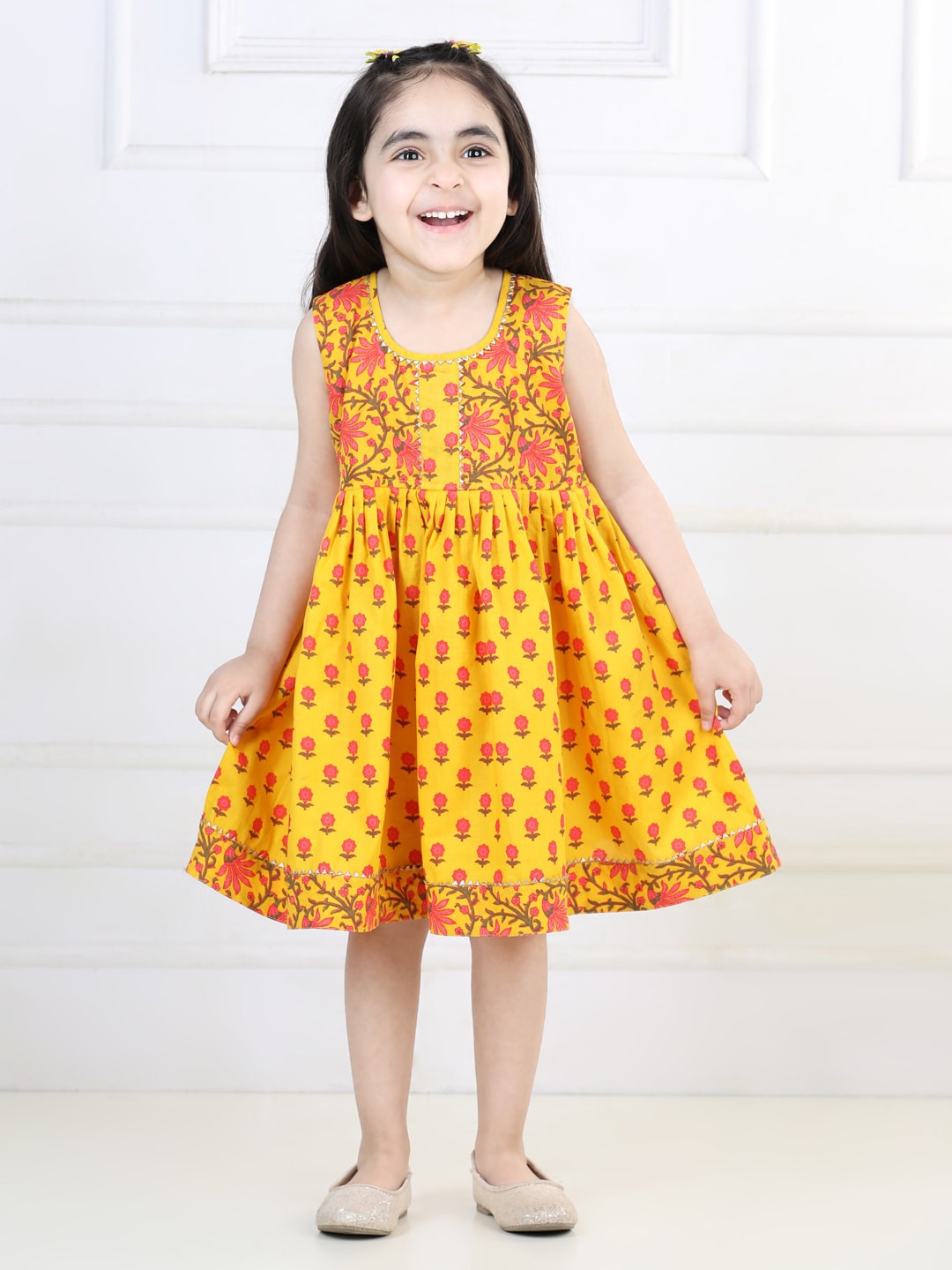 

Here&Now X Kinder Kids Girls Floral Printed Fit and Flare Dress, Yellow