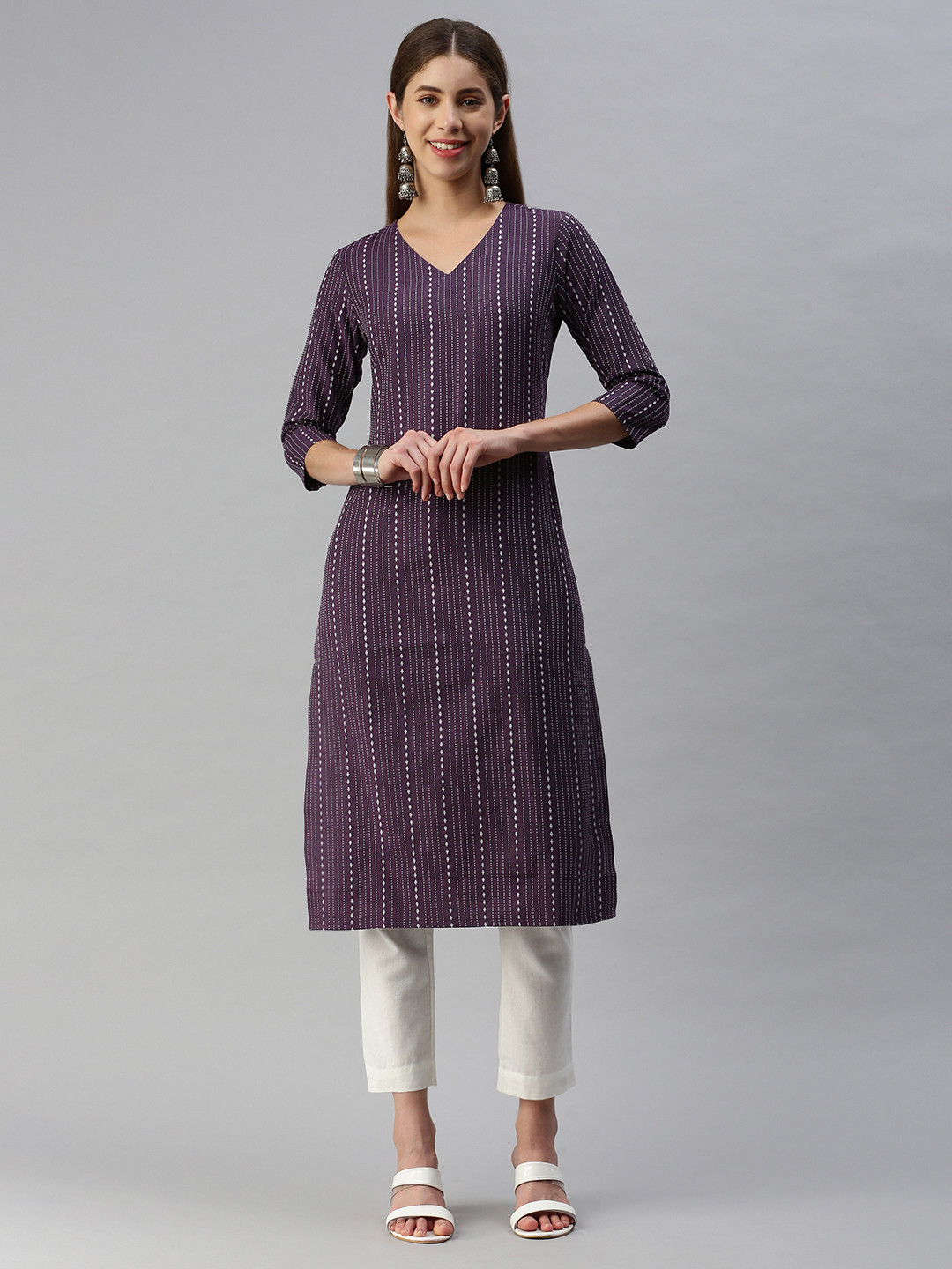 

HRITIKA Women Purple Striped Kurta