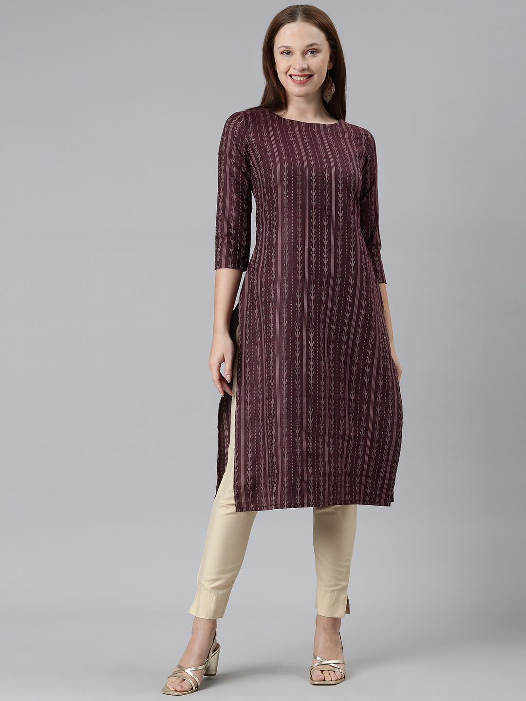 

KALINI Self Design Round Neck Kurta, Maroon