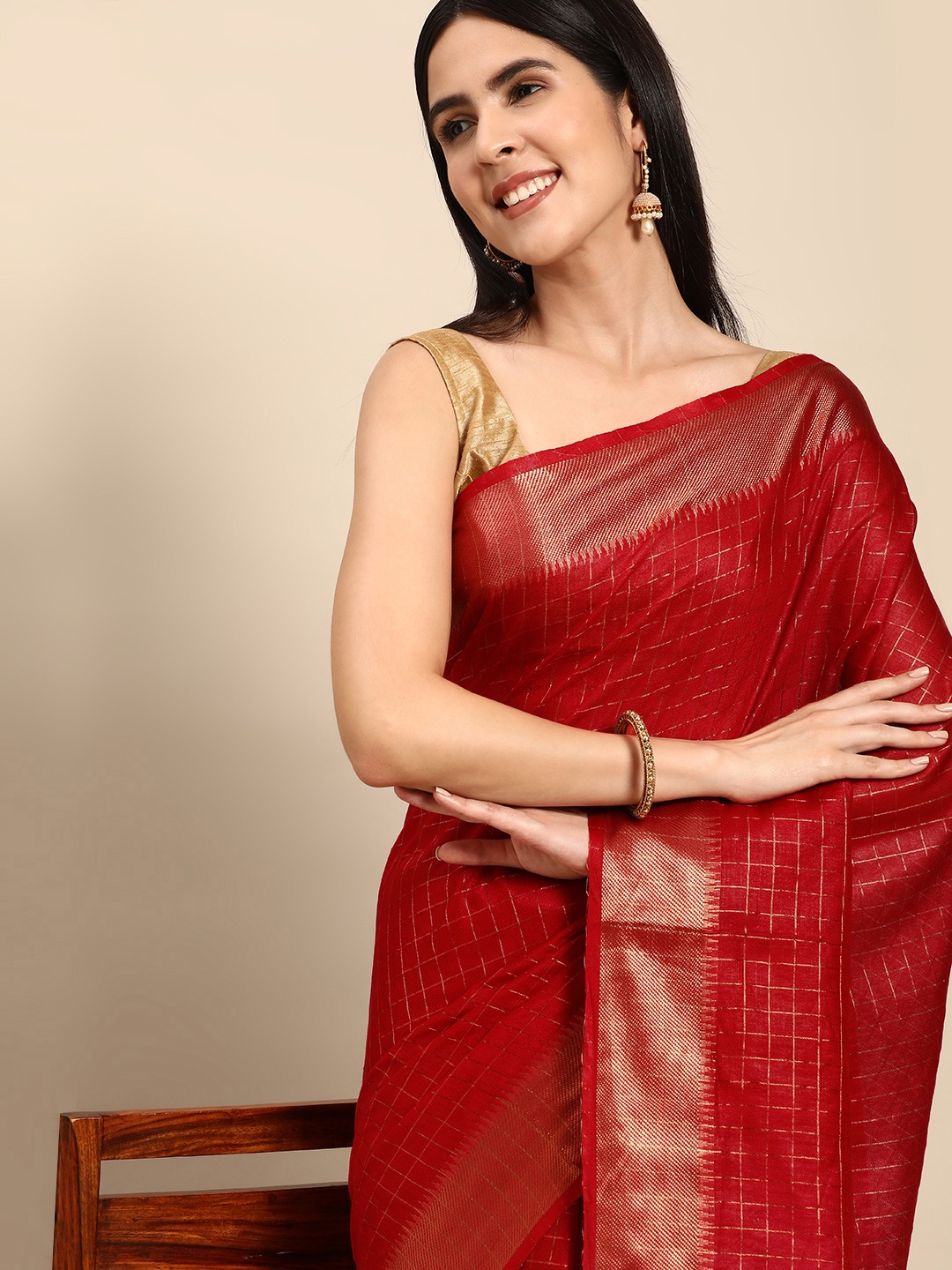 

swatika Red & Black Woven Design Silk Blend Handloom Bhagalpuri Saree
