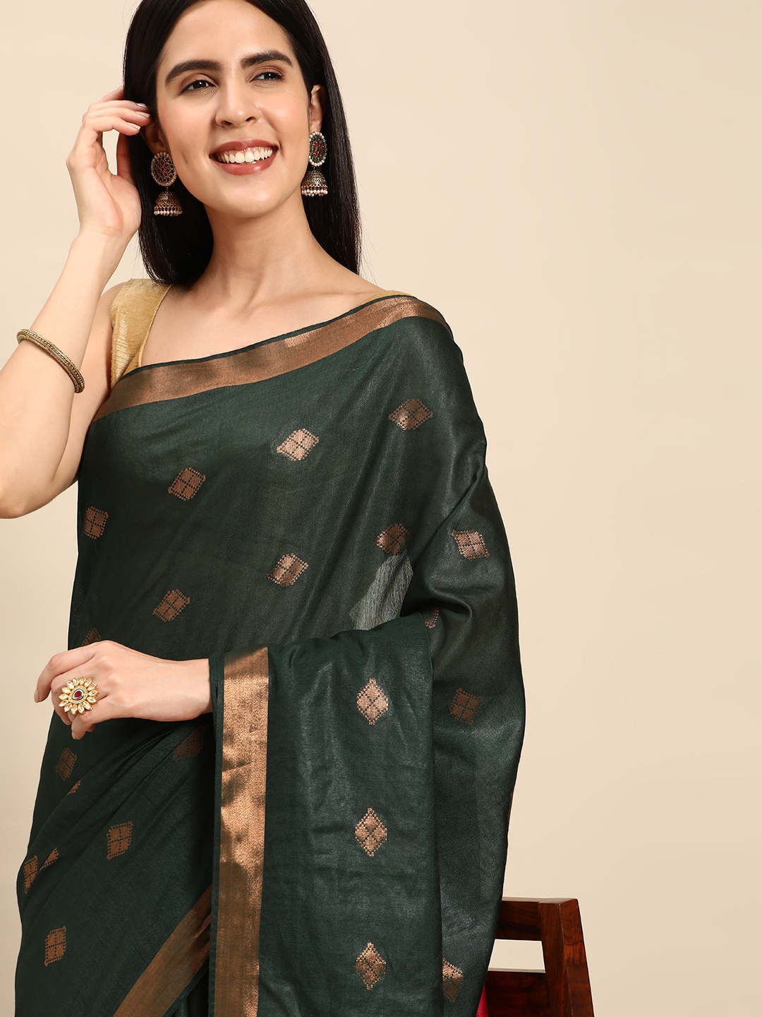 

swatika Green & Red Woven Design Silk Blend Handloom Bhagalpuri Saree