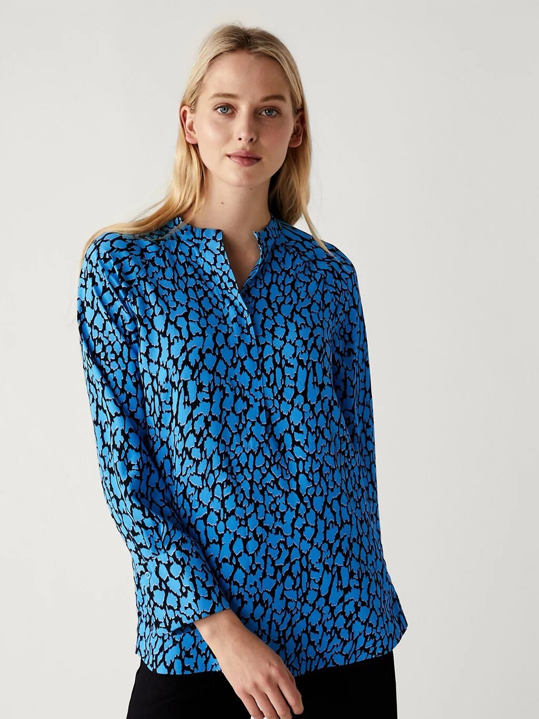 

Marks & Spencer Abstract Printed Raglan Sleeves Top, Blue