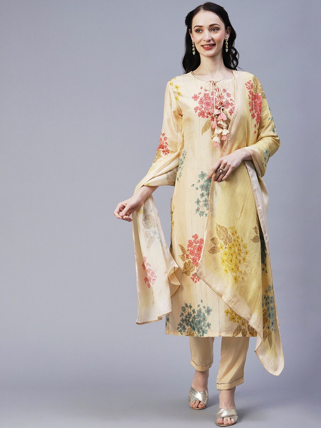 

Envy Me by FASHOR Floral Printed Tie Up Neck Kurta With Trousers & Dupatta, Cream