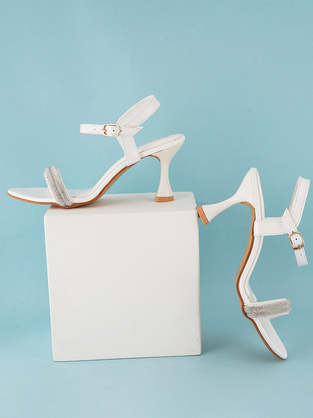 

SCENTRA Embellished Open Toe Slim Heel With Backstrap, White