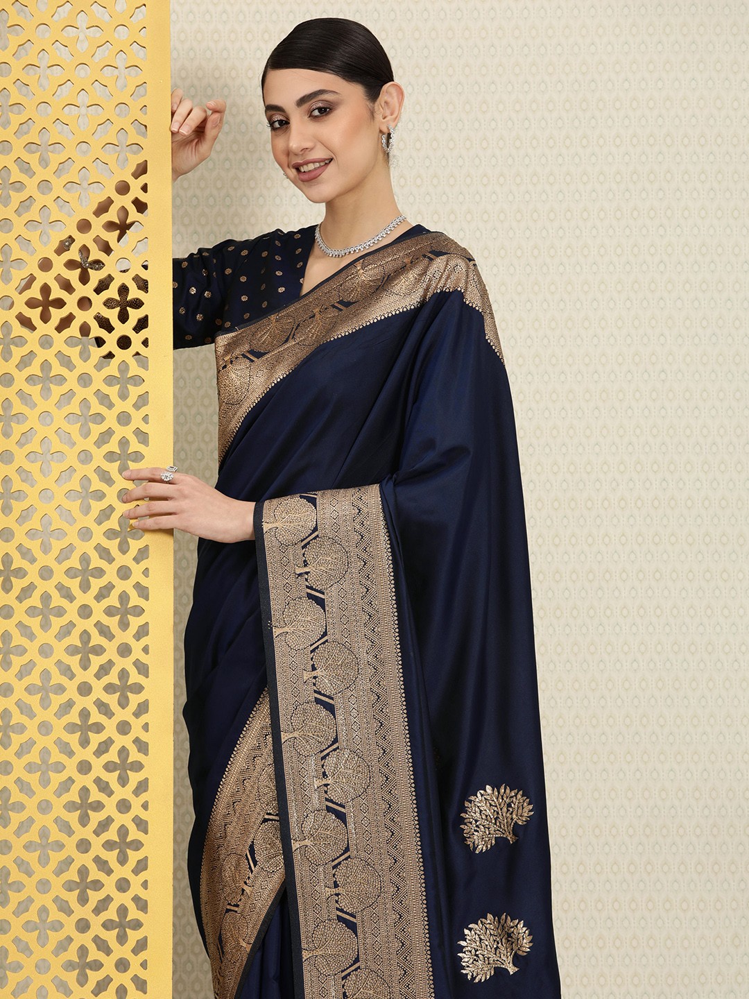 

House of Pataudi Solid Zari Satin Banarasi Saree, Navy blue