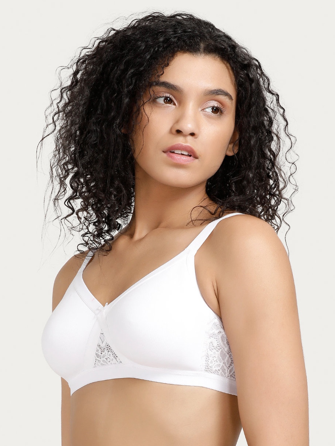 

Rosaline by Zivame White Lace Non-Wired Non Padded Everyday Bra