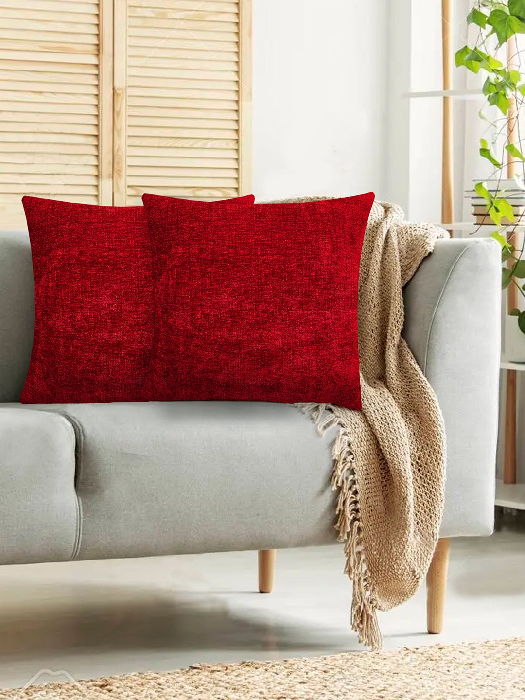 

Lushomes Red 2 Pieces Square Cushion Covers