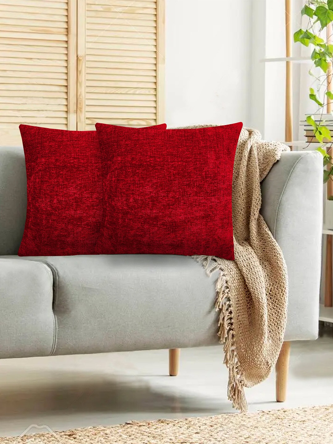 

Lushomes Red 2 Pieces Square Cushion Covers