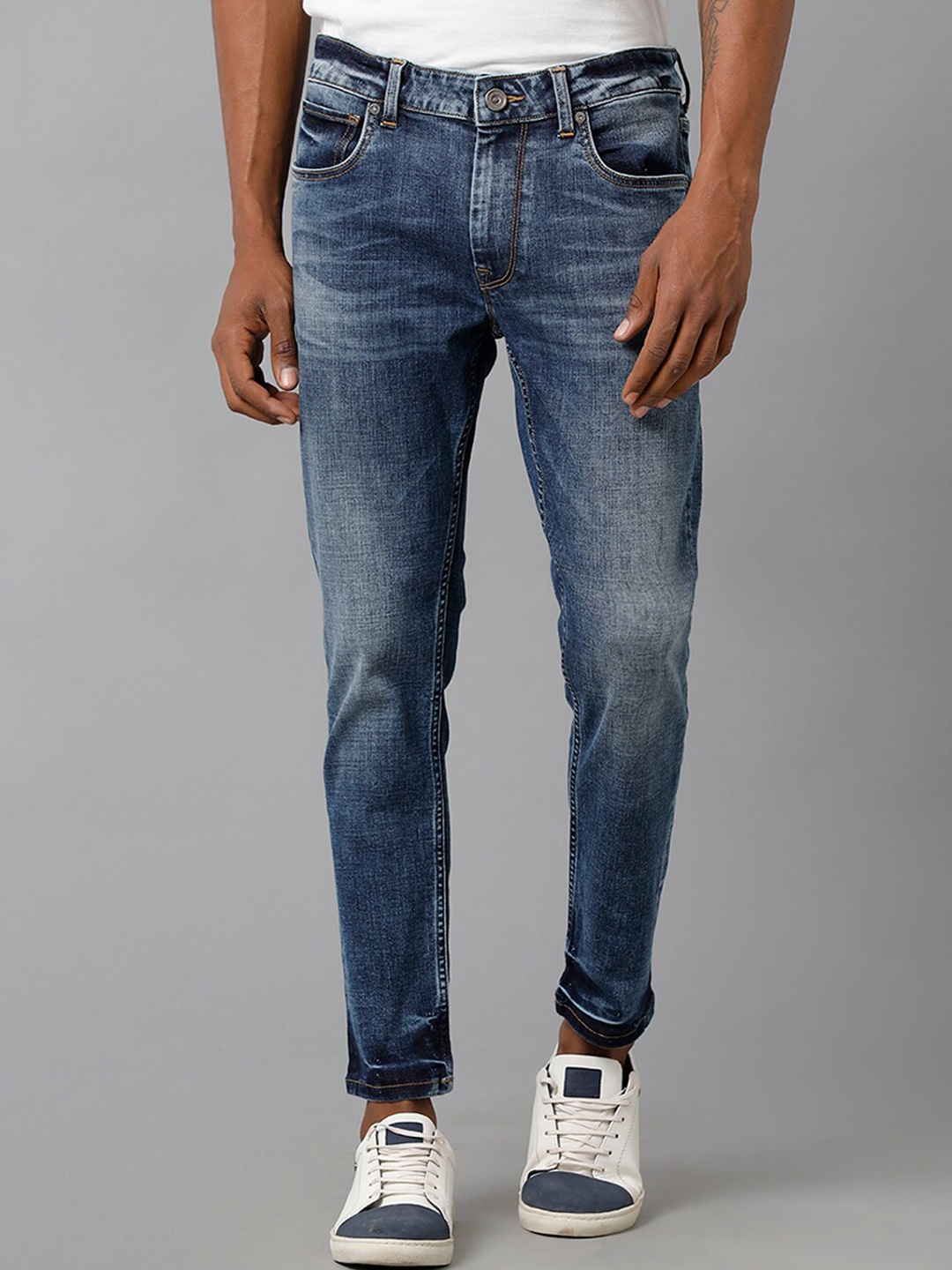 

Voi Jeans Men Skinny Fit Light Fade Whiskers Jeans, Blue