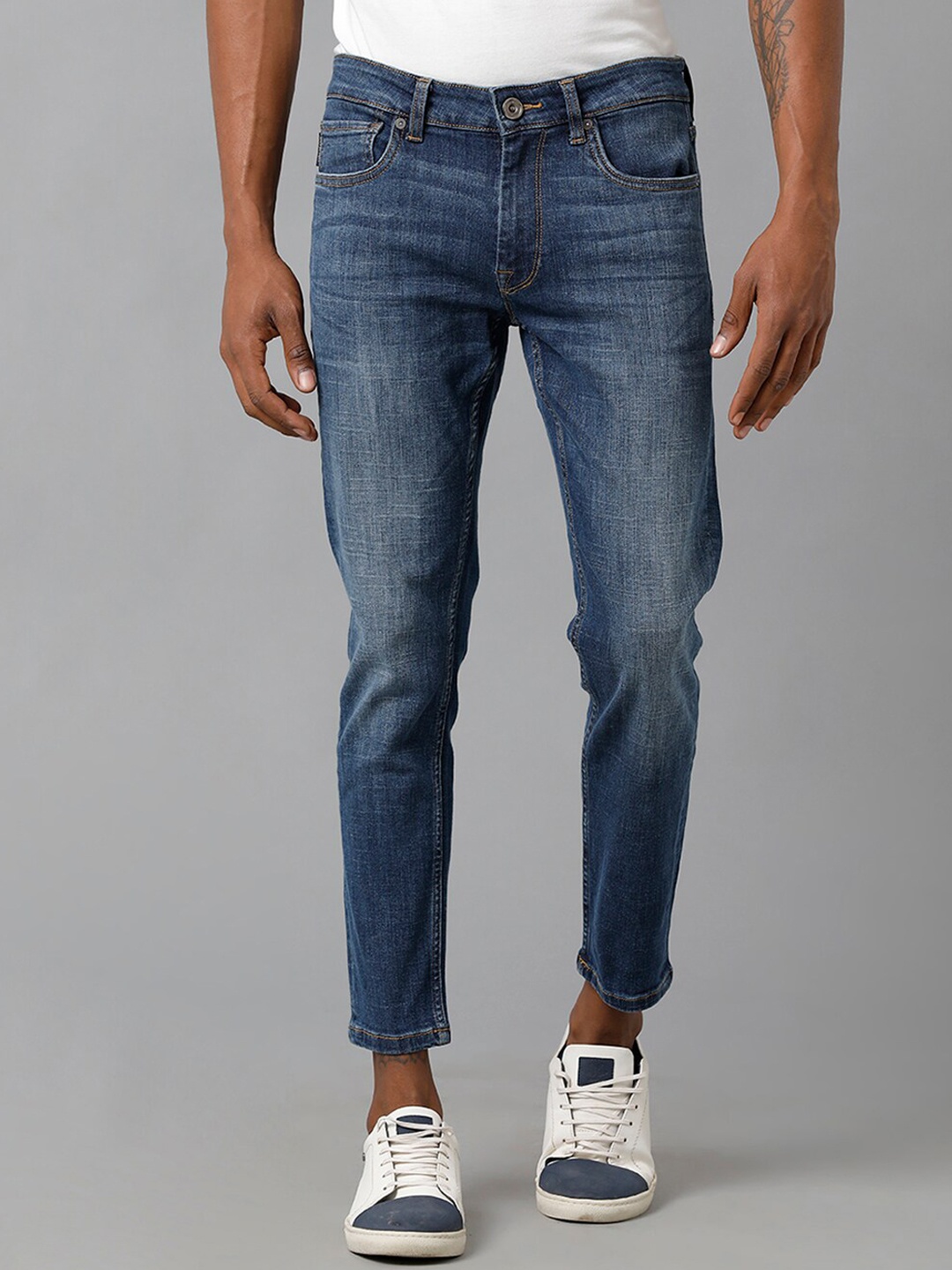 

Voi Jeans Men Skinny Fit Light Fade Whiskers Jeans, Blue