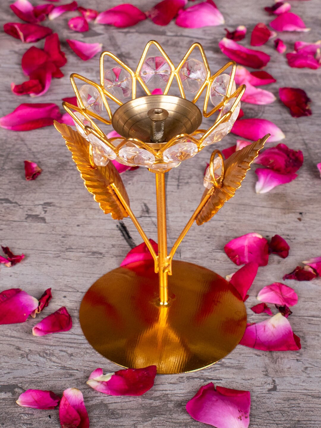 

StatueStudio Yellow Metal Crystal Diya, Gold