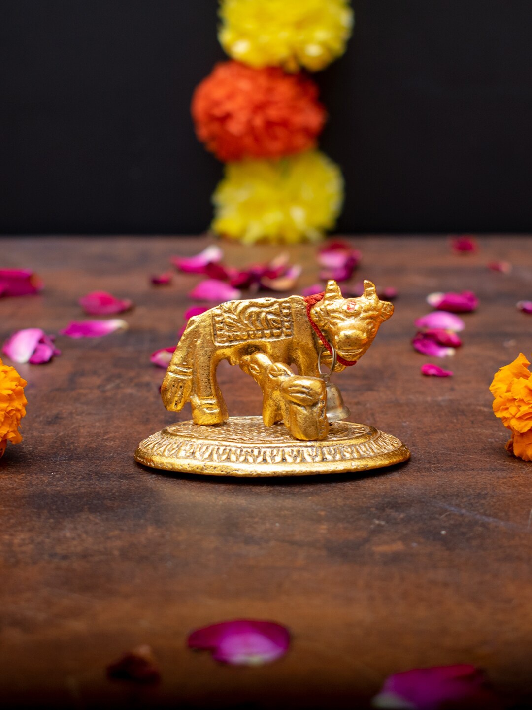 

StatueStudio Metallic-Toned Mini Cow Idol Brass Showpiece