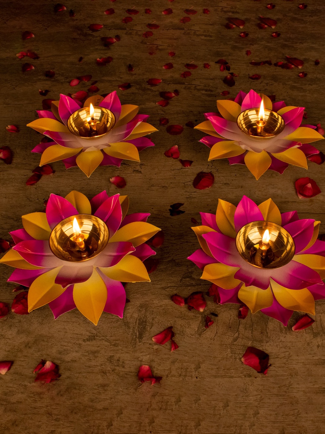 

StatueStudio Pink & Yellow 4 Pieces Lotus Design Metal Diyas