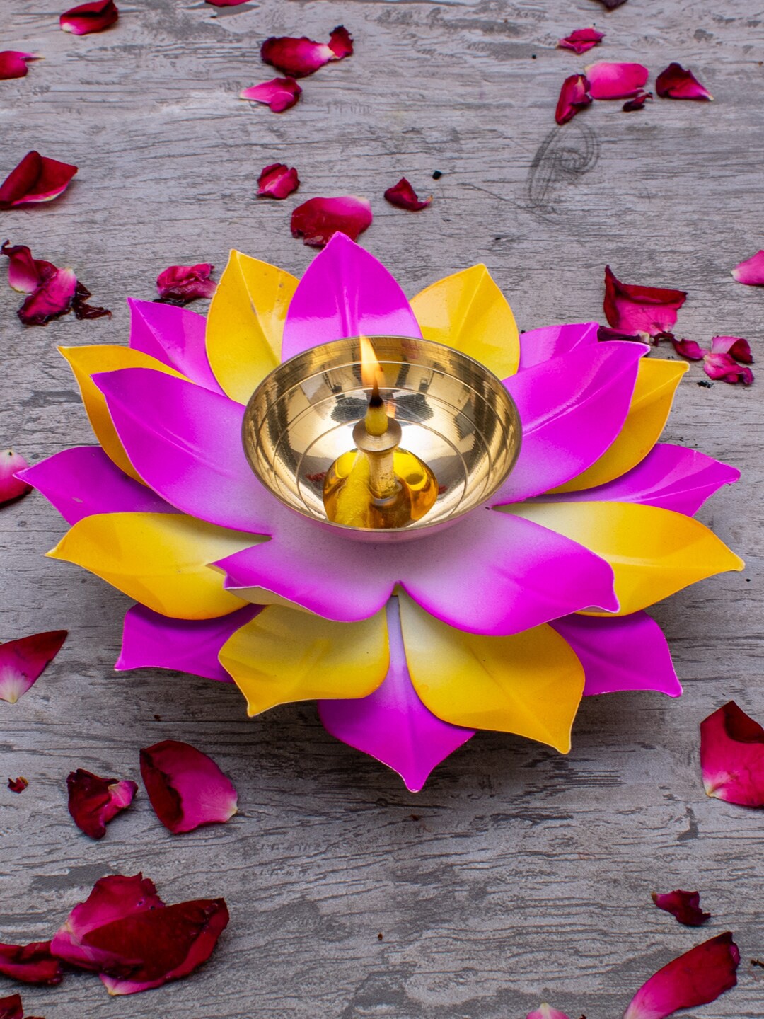 

StatueStudio Pink & Yellow Metal Lotus Diya