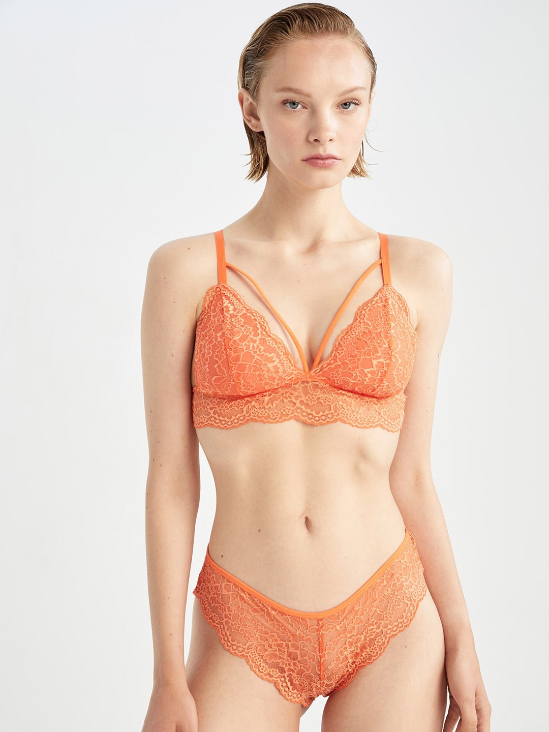 

DeFacto Women Self Design Basic Briefs, Orange