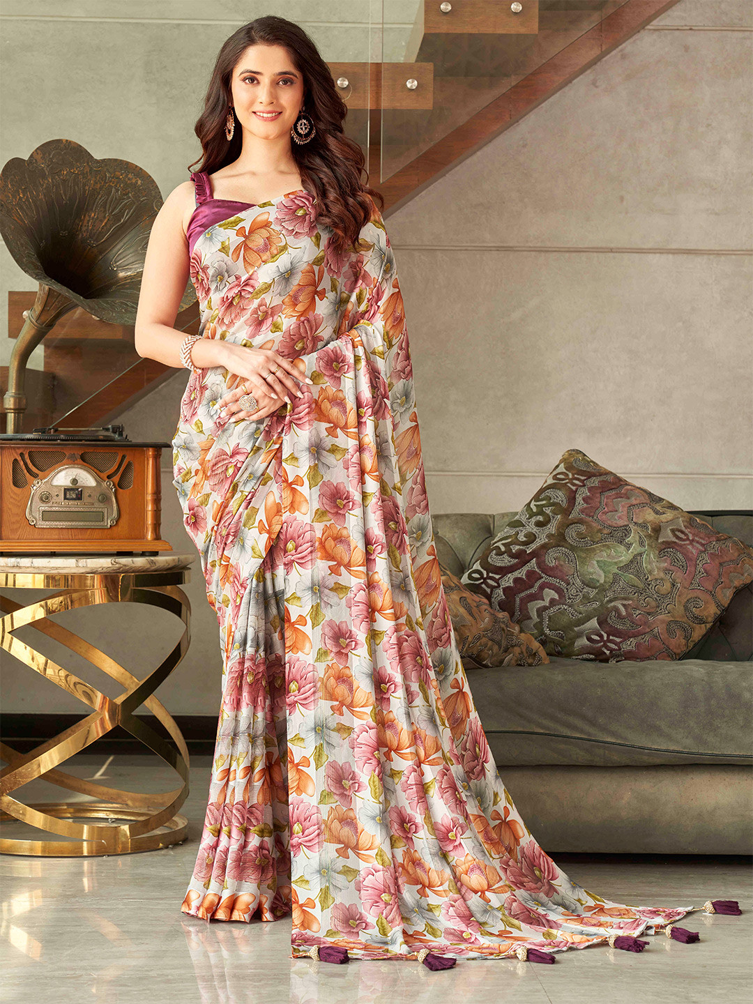 

Tikhi Imli Floral Printed Saree With Tassles, White