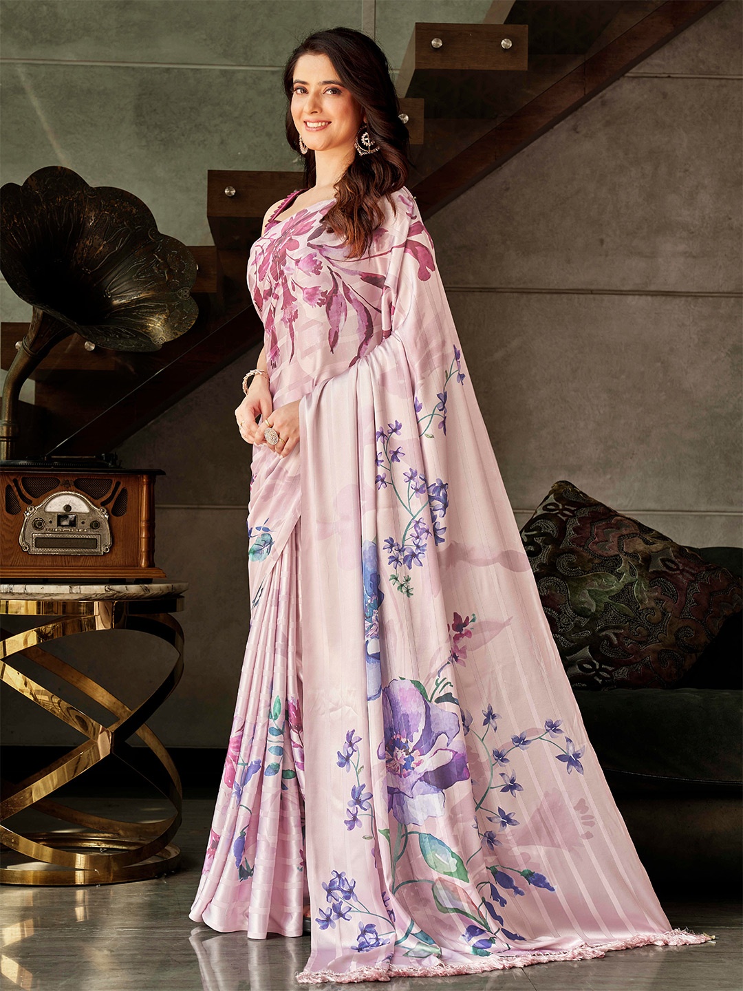 

Tikhi Imli Floral Printed Satin Saree With Tassel, Pink