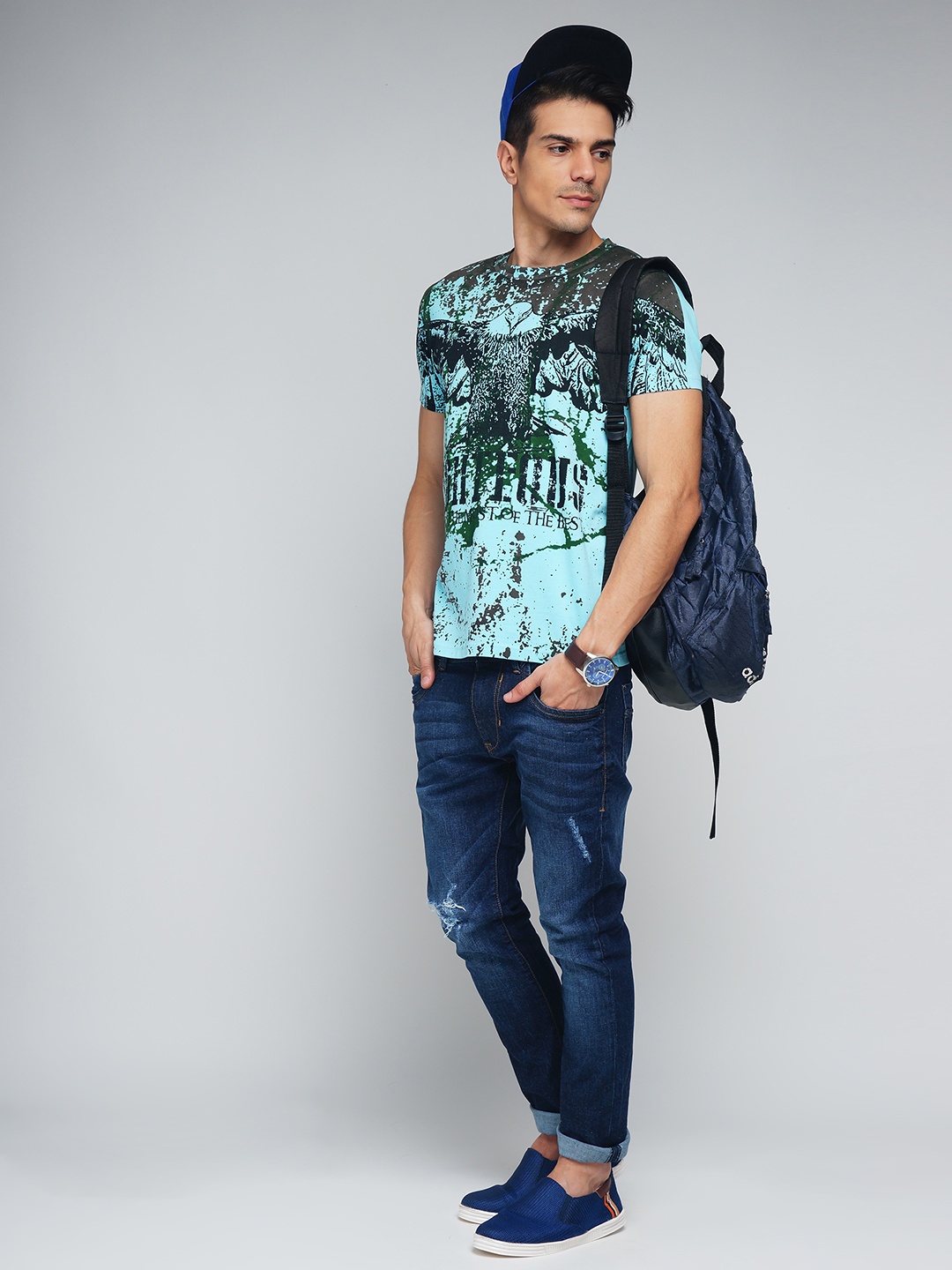 

Difference of Opinion Men Blue Printed Round Neck T-shirt