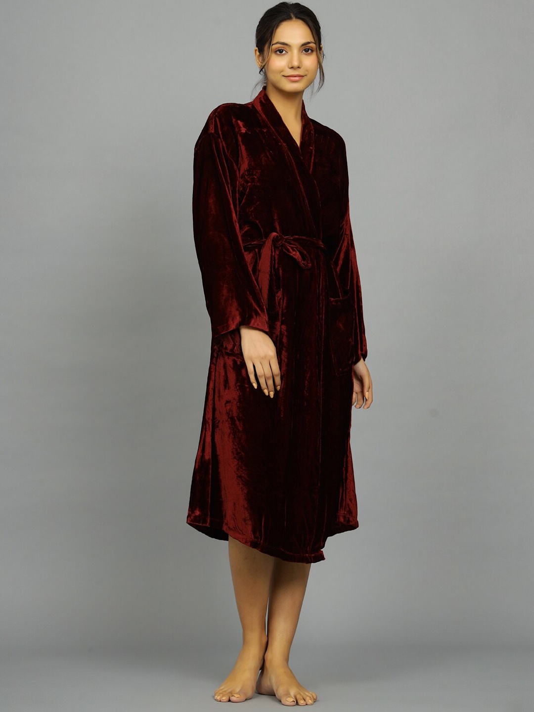 

HANDICRAFT PALACE Women Velvet Knee-Length Bath Robe With Belt, Red