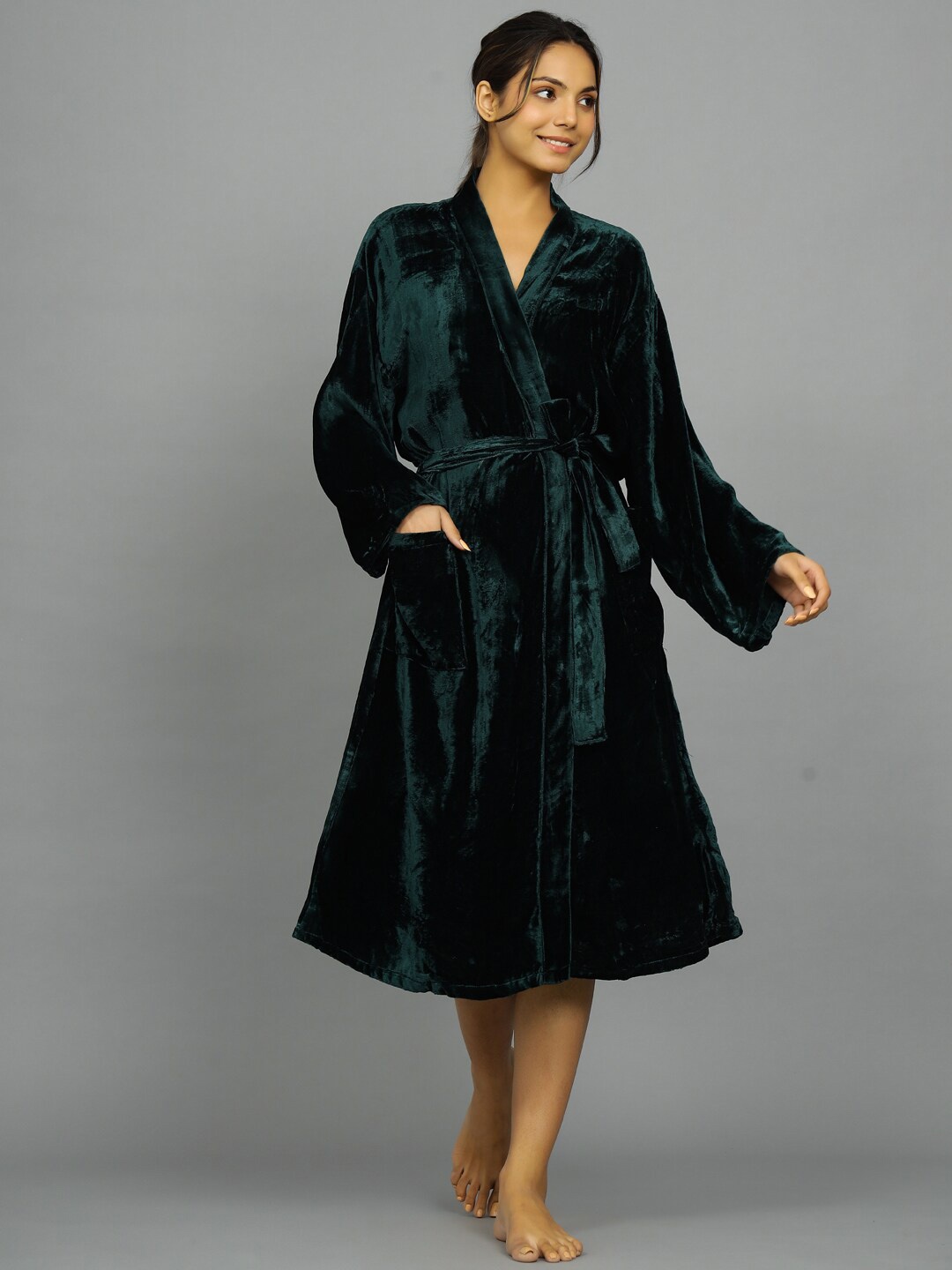 

HANDICRAFT PALACE Women Velvet Knee-Length Bath Robe With Belt, Green