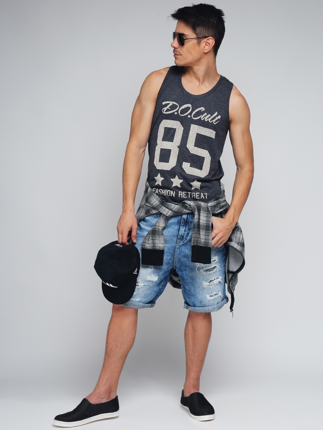 

Difference of Opinion Men Grey Printed Round Neck T-shirt