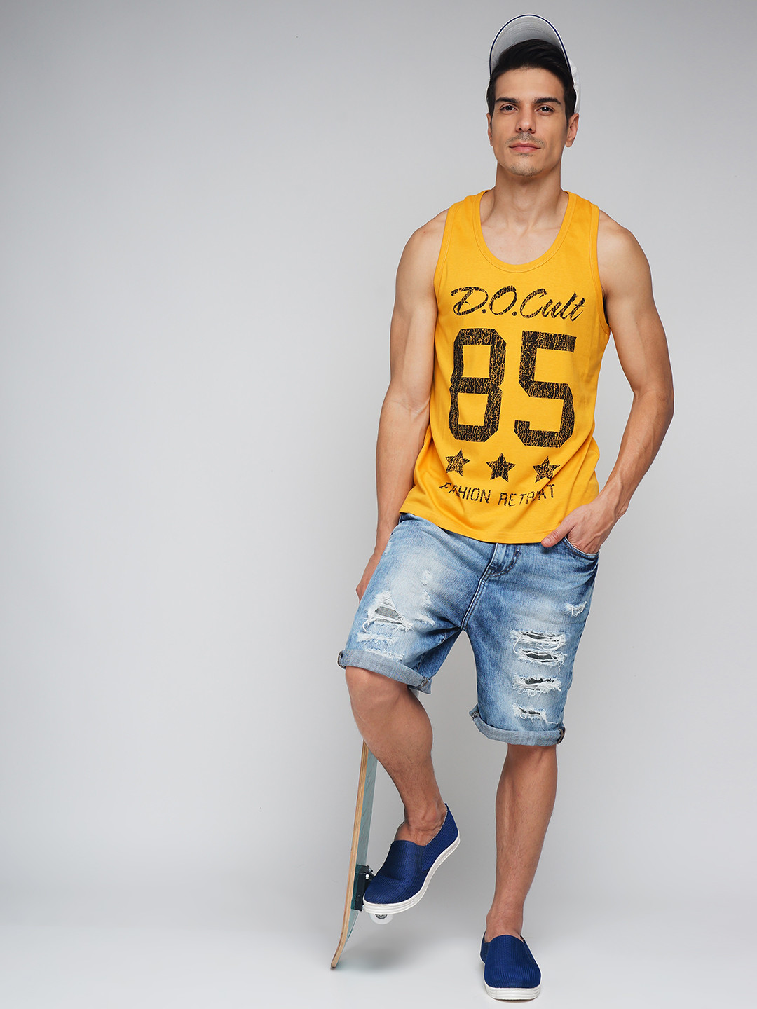 

Difference of Opinion Men Mustard Printed Round Neck T-shirt