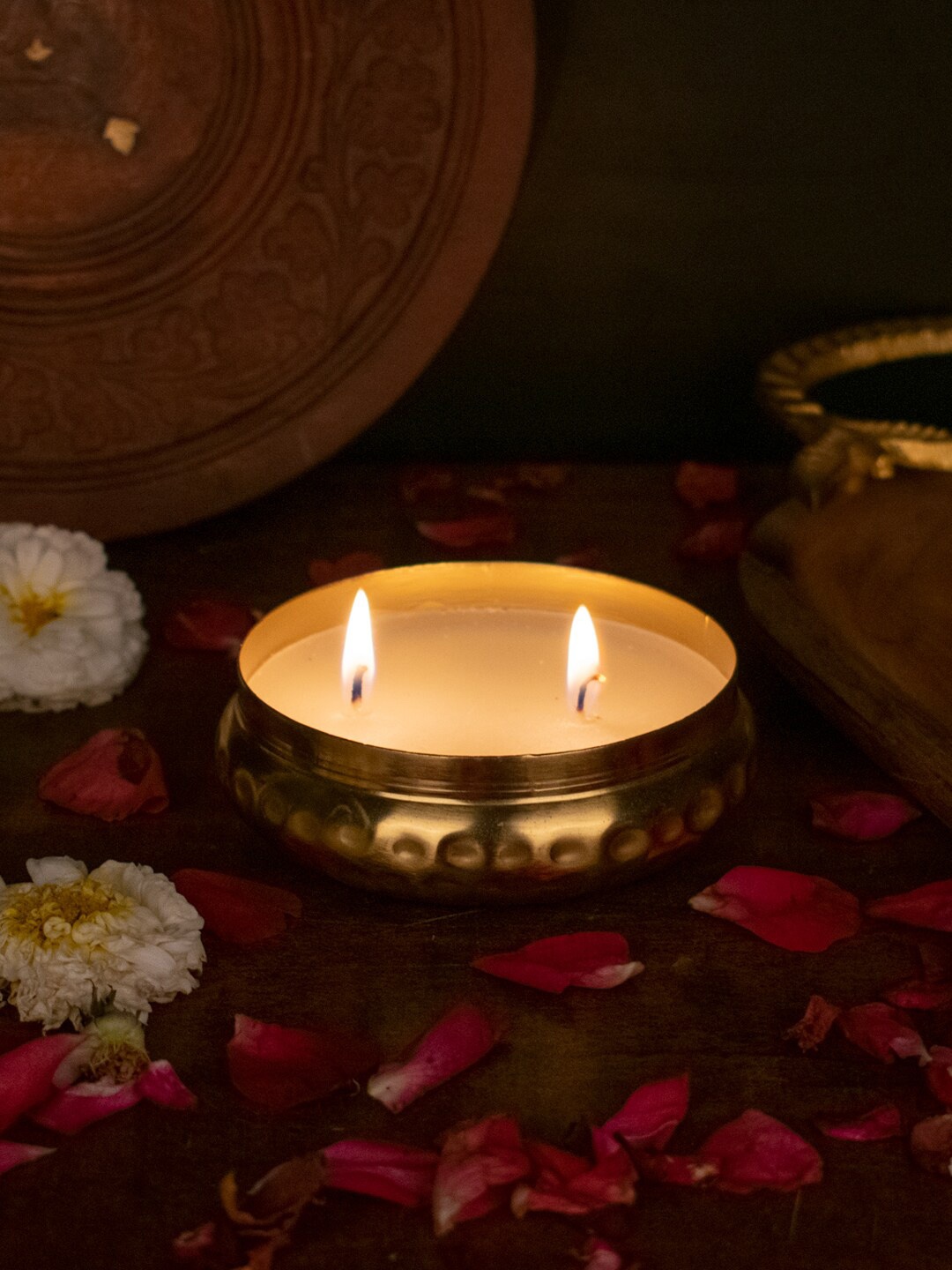 

StatueStudio Gold-Toned Textured Candle Holder