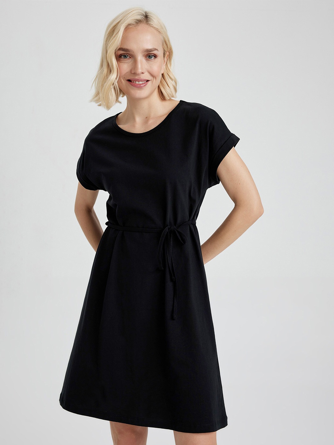 

DeFacto Pure Cotton Round Neck A-Line Dress, Black