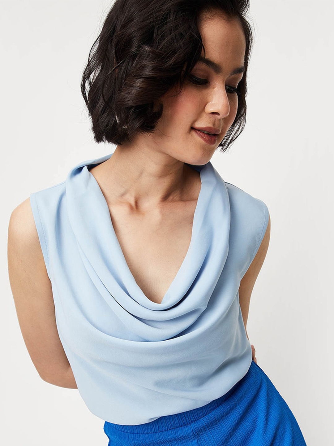 

max Solid Sleeveless Cowl Neck Top, Blue