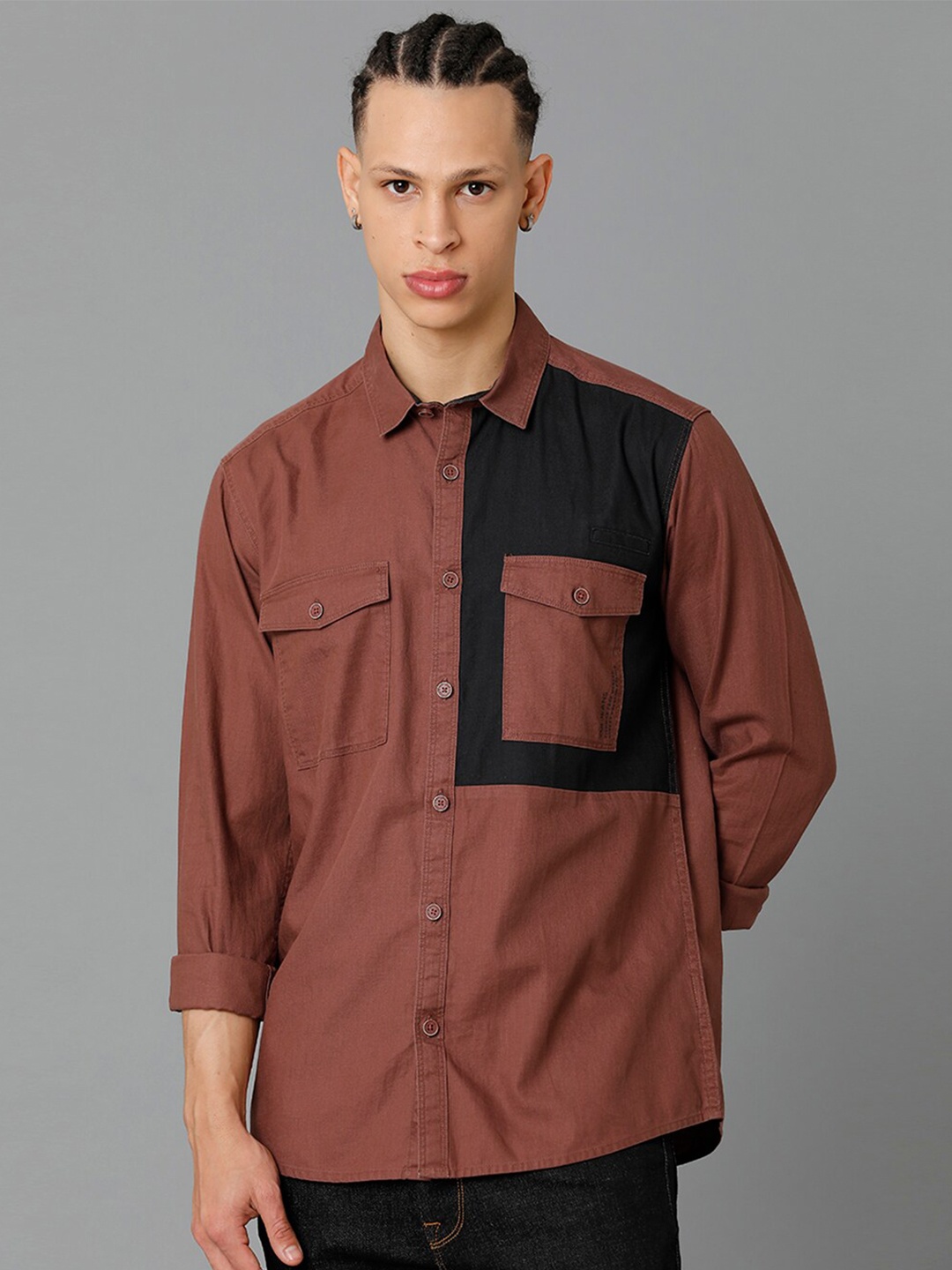 

Voi Jeans Colourblocked Spread Collar Slim Fit Pure Cotton Casual Shirt, Brown