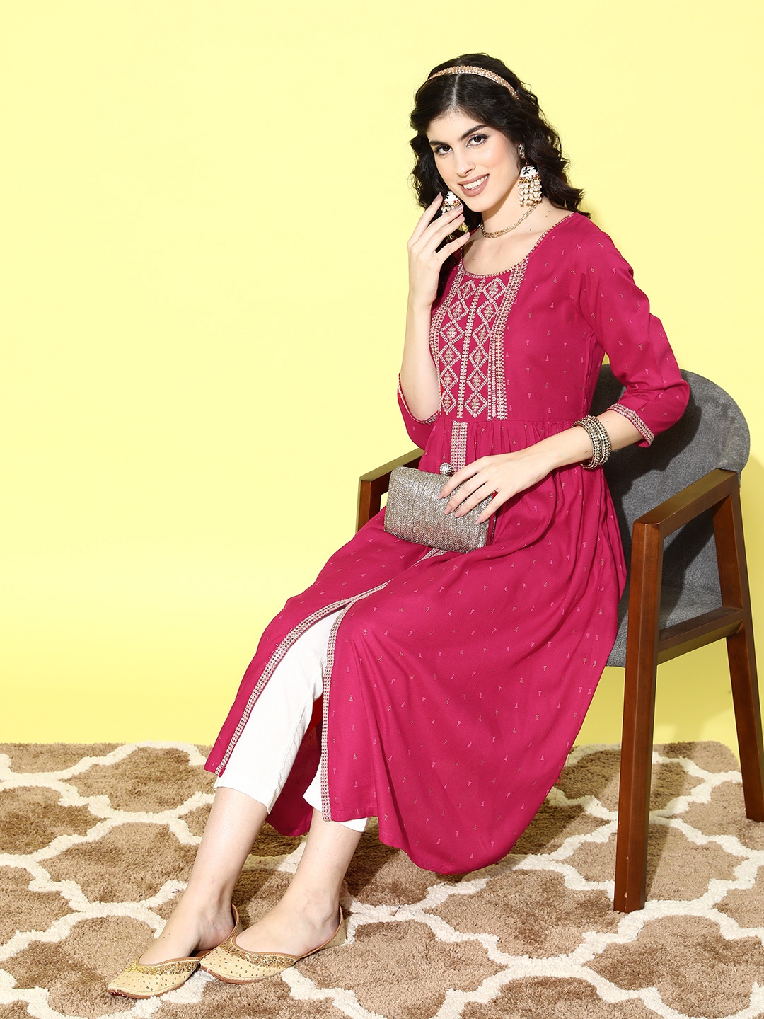 

Ishin Women Embellished A-line kurta, Fuchsia