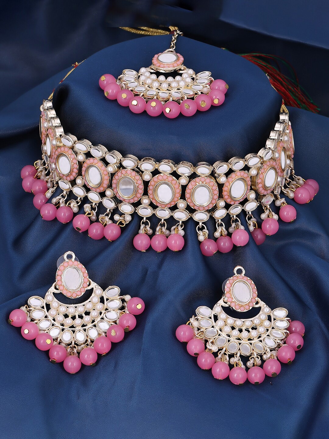 

Sukkhi Gold-Plated Choker Necklace Set With Maang Tikka, Pink
