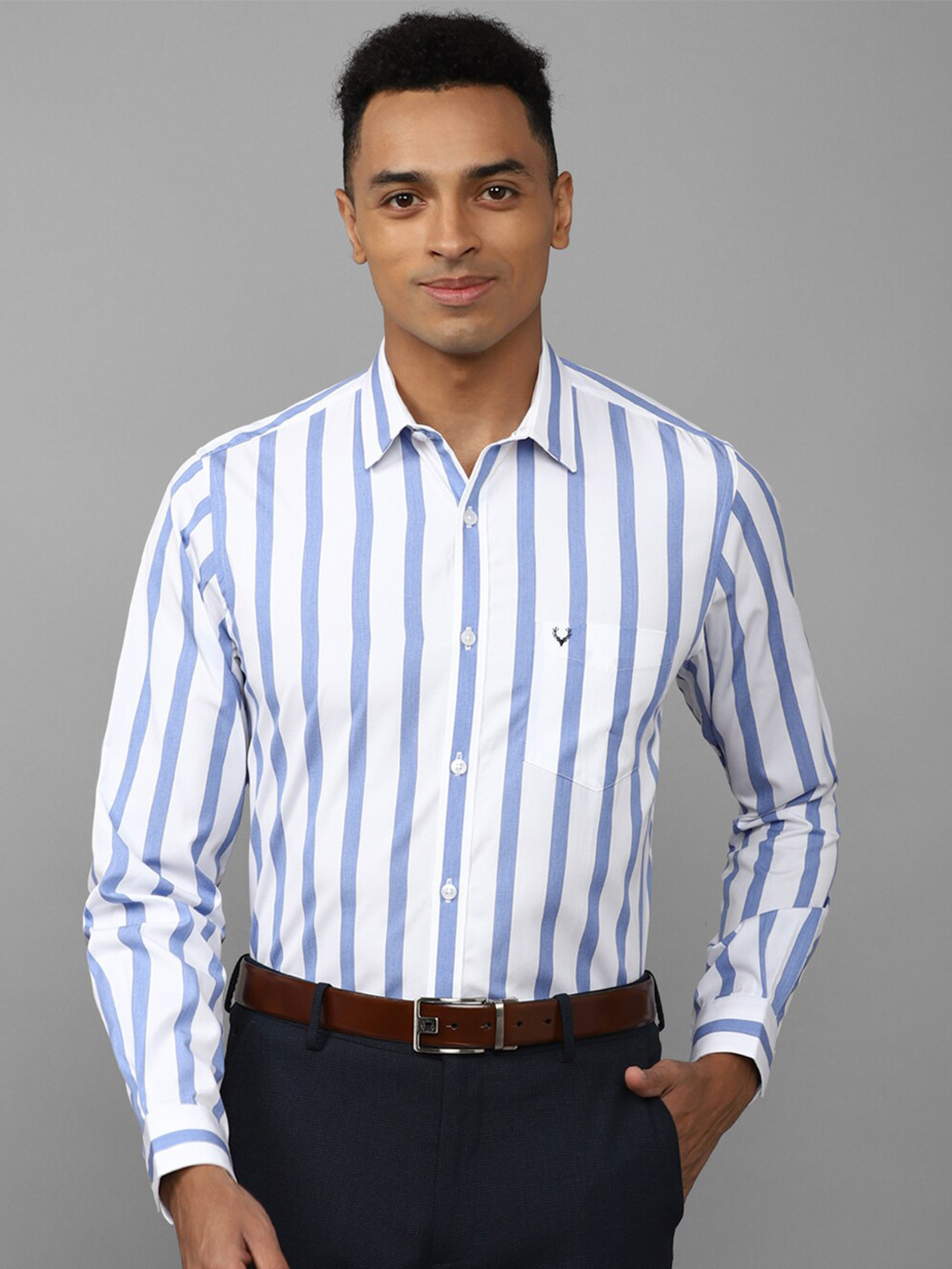 

Allen Solly Men White Slim Fit Opaque Striped Pure Cotton Formal Shirt