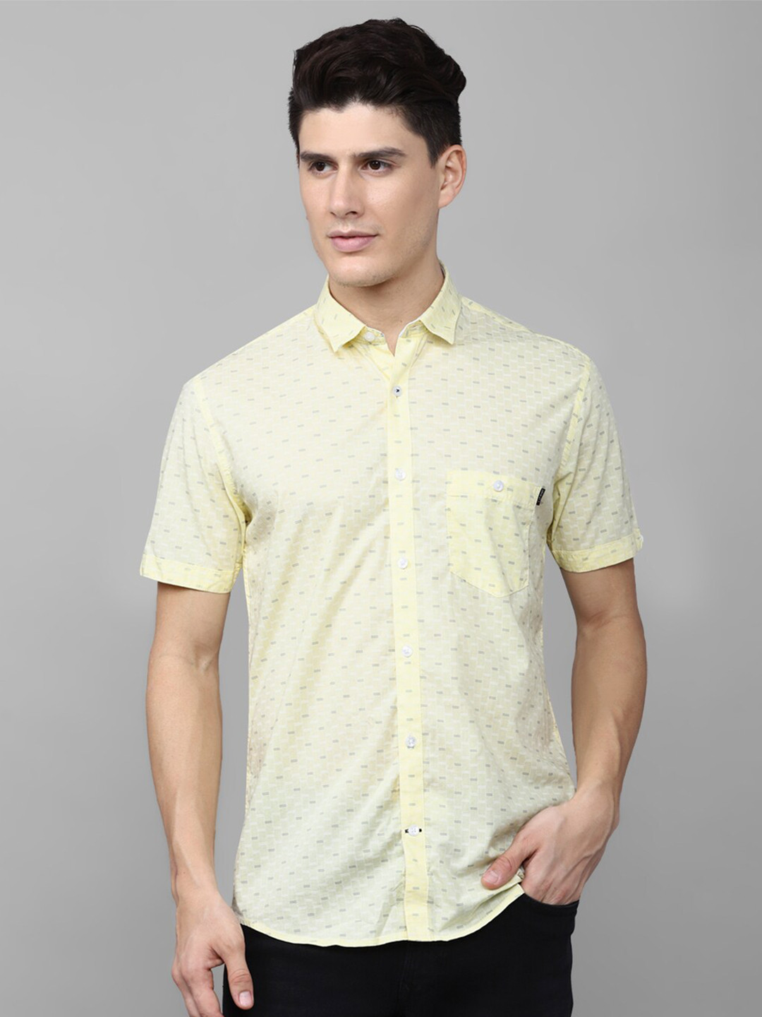

Louis Philippe Sport Slim Fit Opaque Geometric Printed Casual Pure Cotton Shirt, Yellow