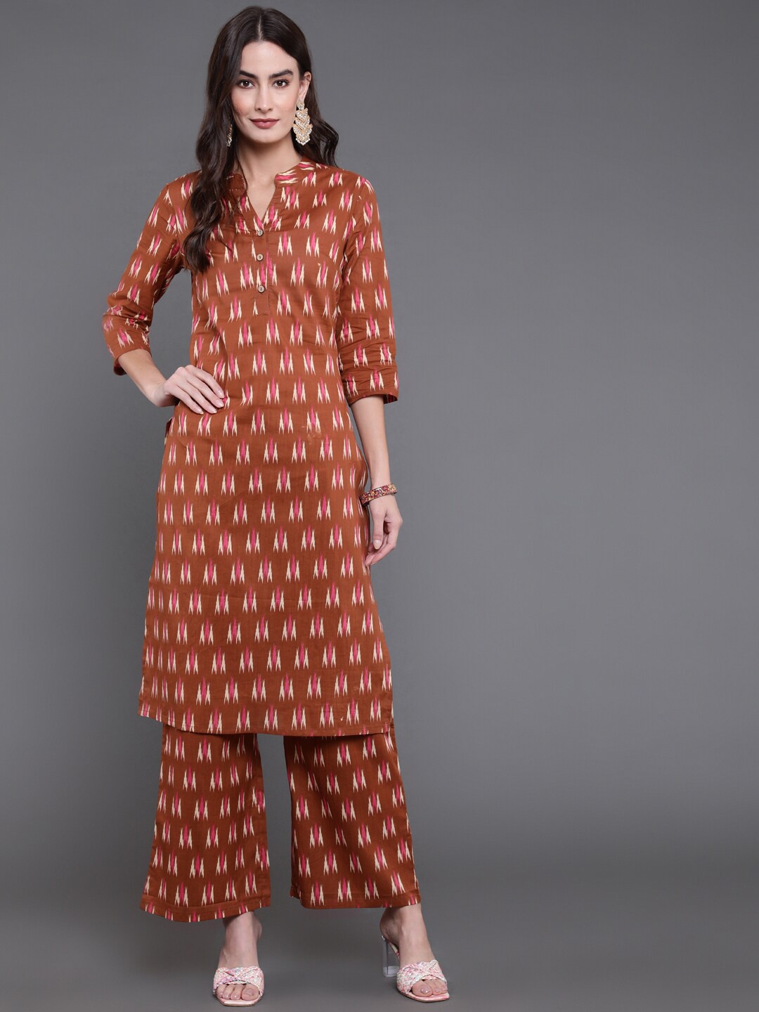 

antaran Ethnic Motifs Printed Pure Cotton Kurta with Palazzos, Brown