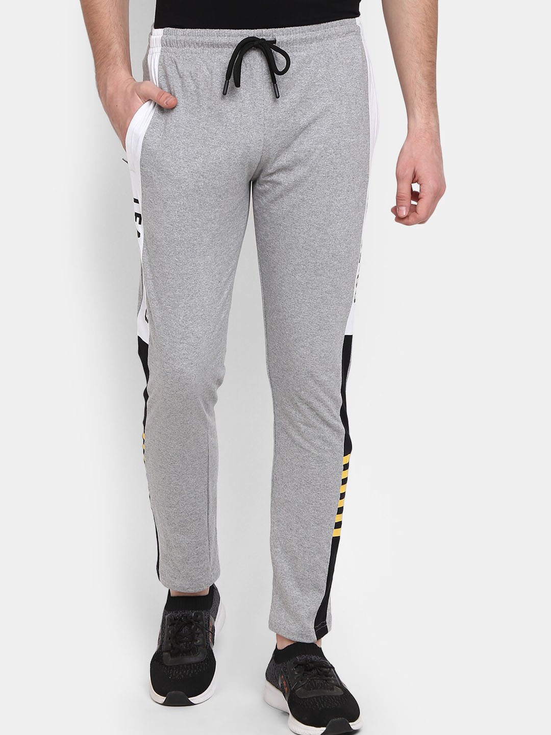 

V-Mart Men Regular Fit Mid-Rise Cotton Track Pant, Grey