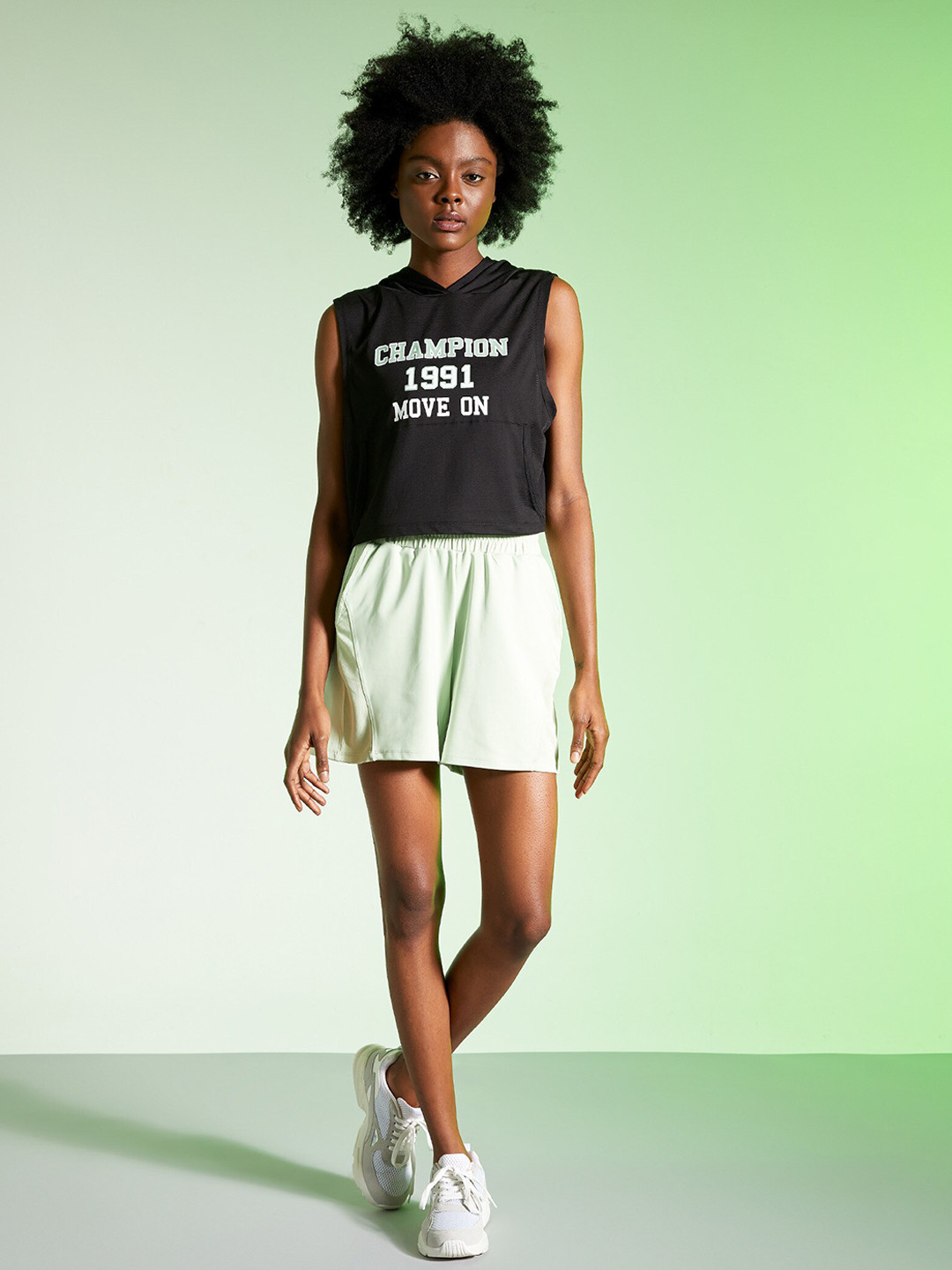 

DeFacto Women Mid-Rise Regular Shorts, Green