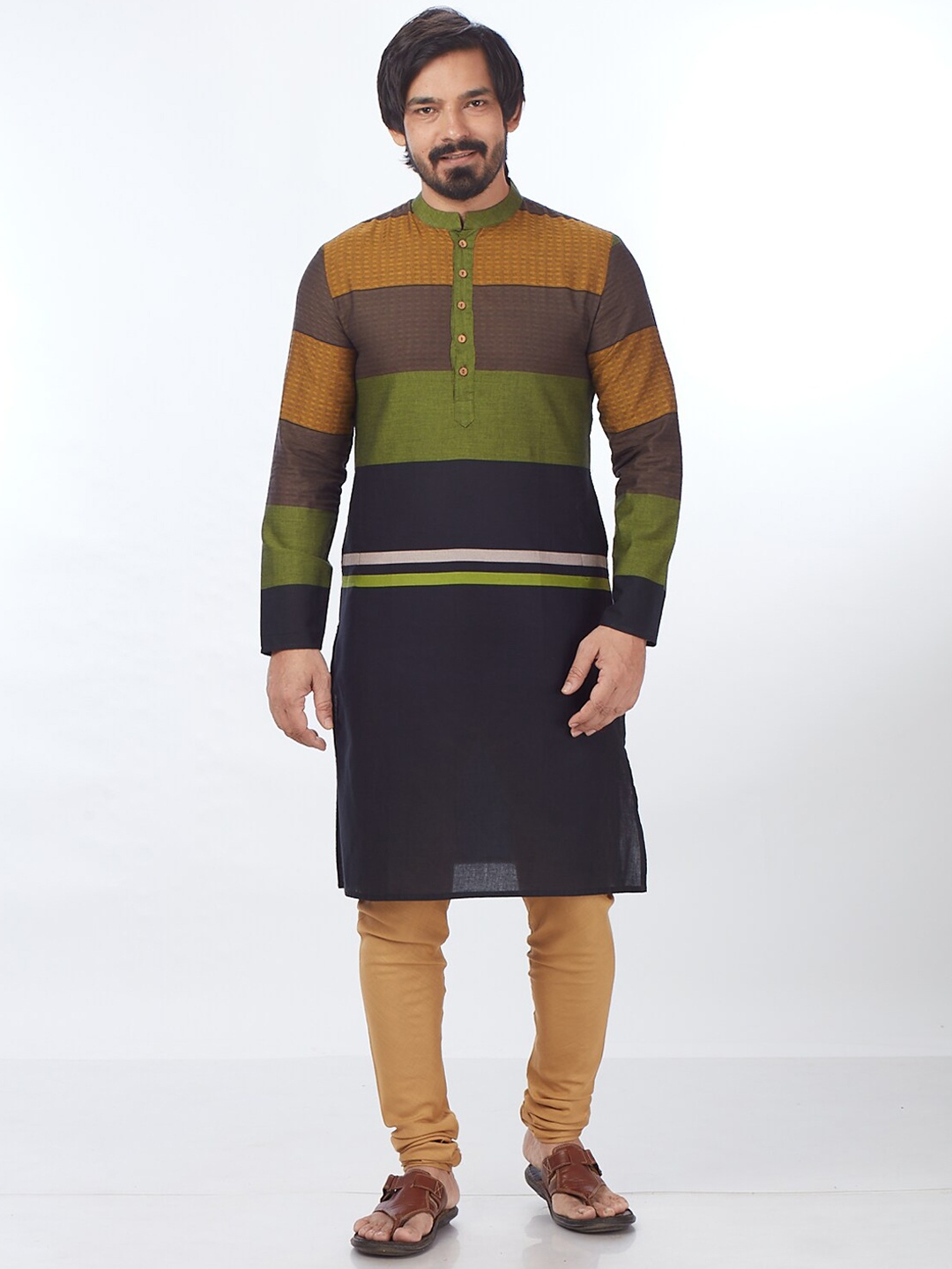 

Blacksmith Colourblocked Mandarin Collar Pure Cotton Kurta, Brown
